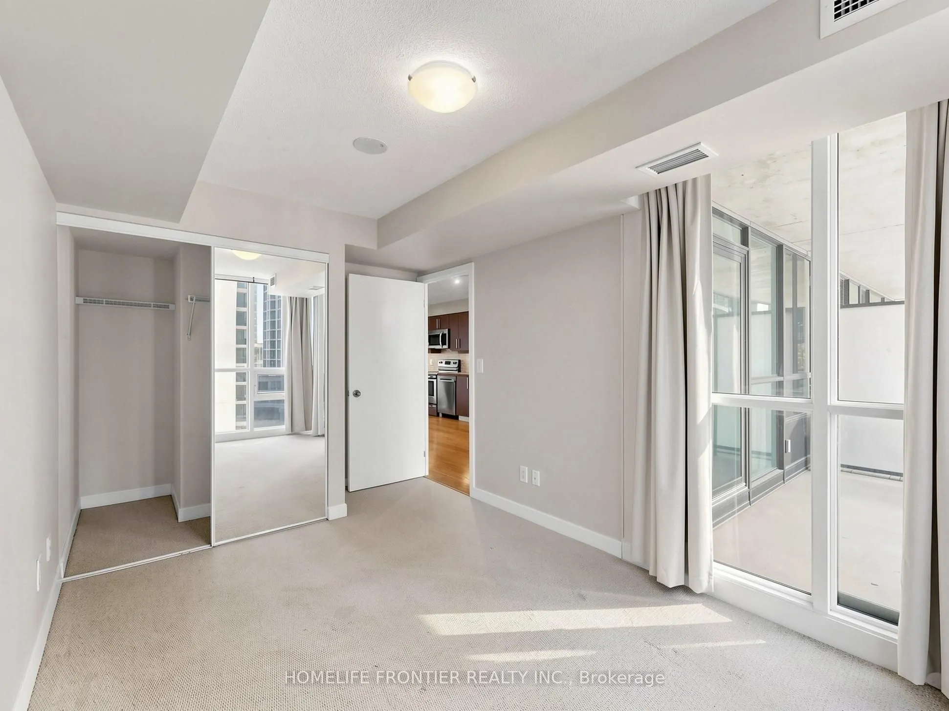 33 Bay Street #707