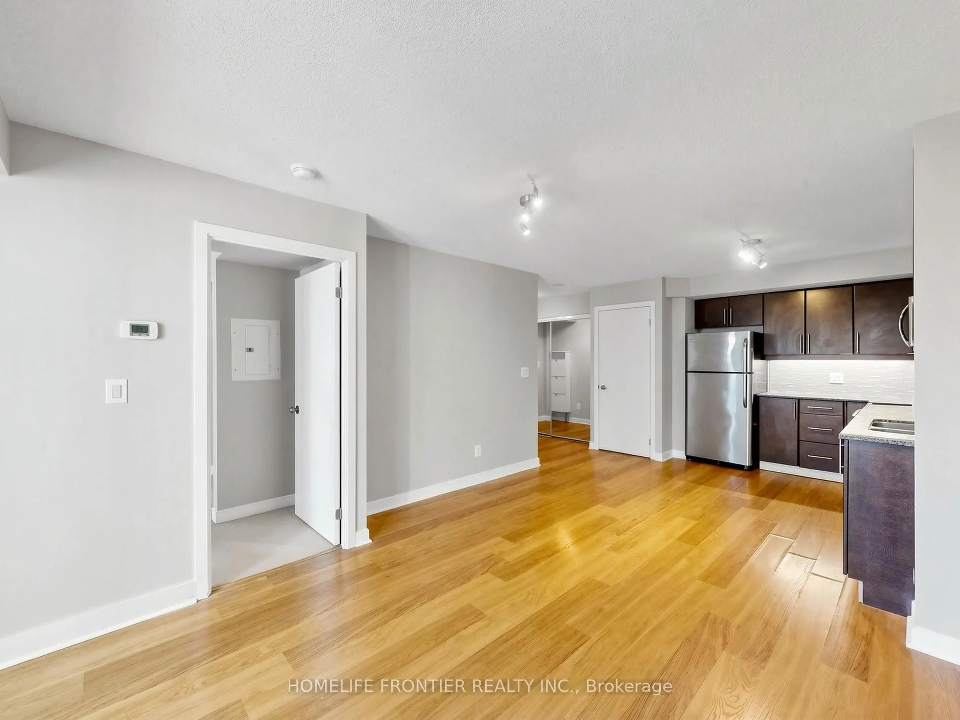33 Bay Street #707