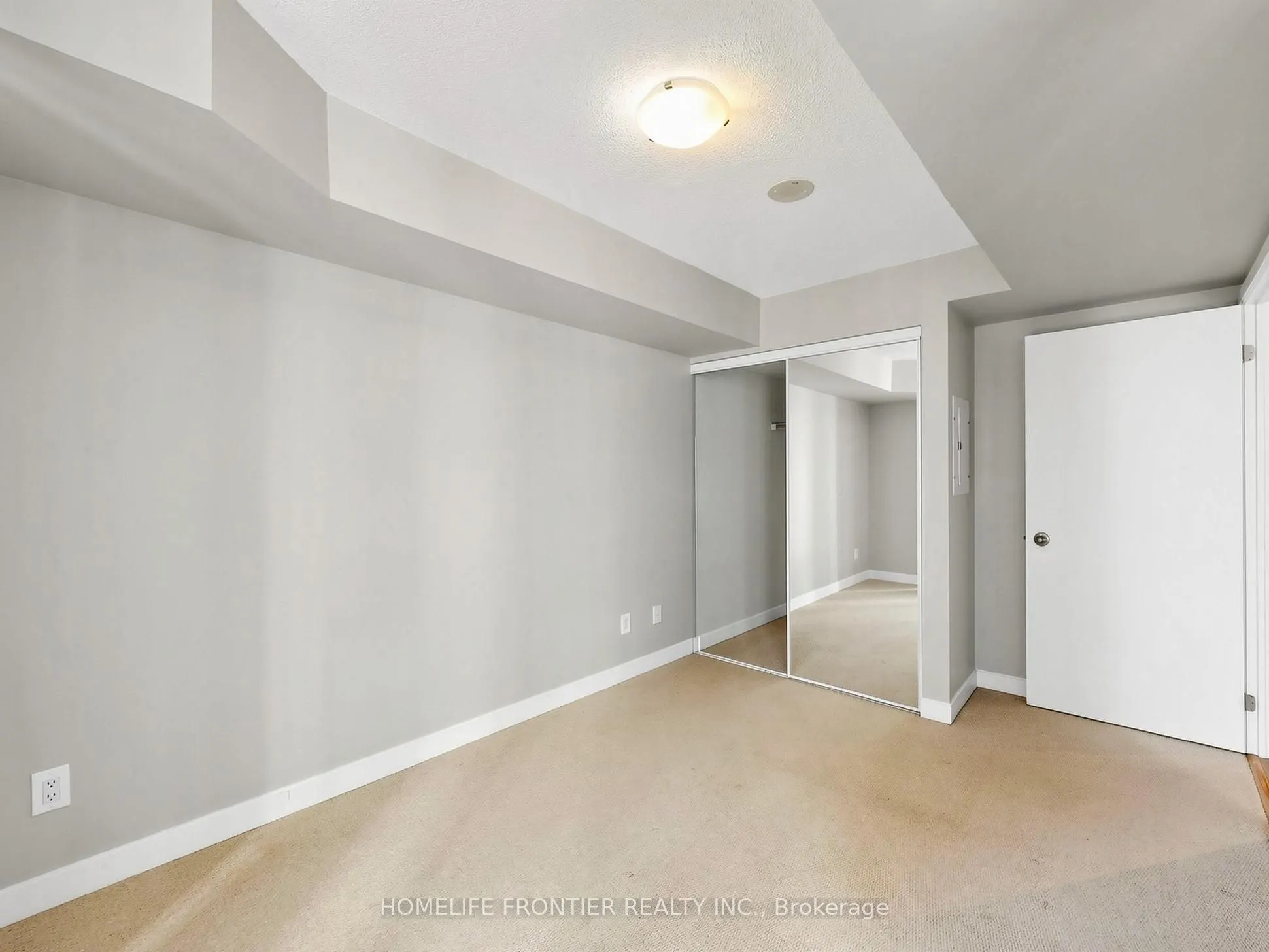 33 Bay Street #707