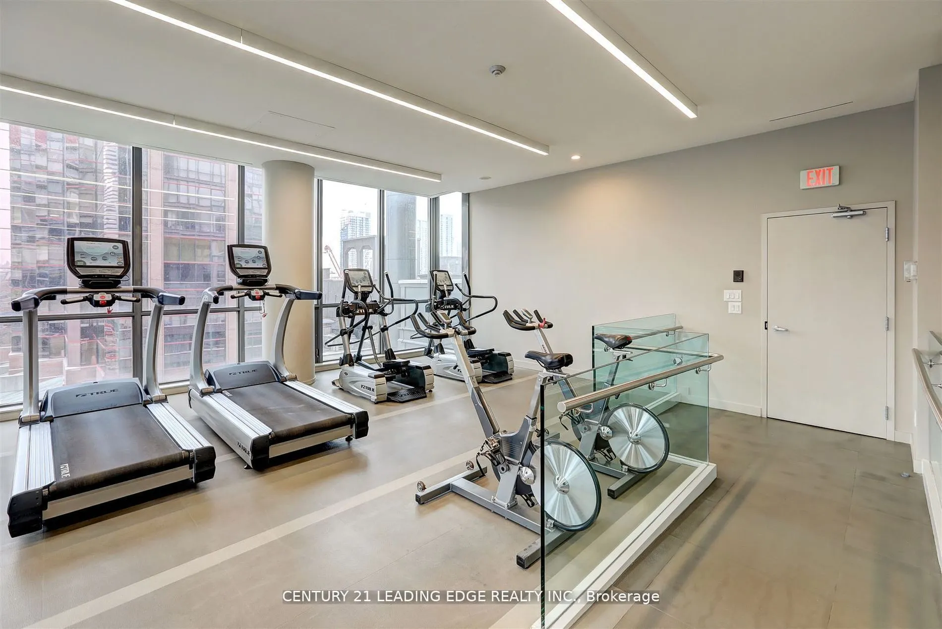 8 Charlotte Street #405