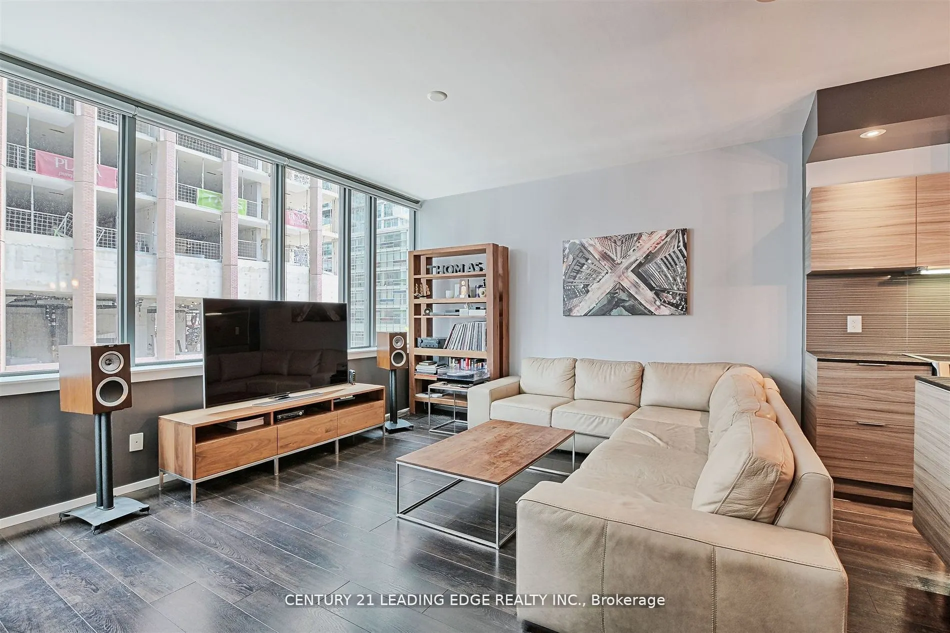 8 Charlotte Street #405