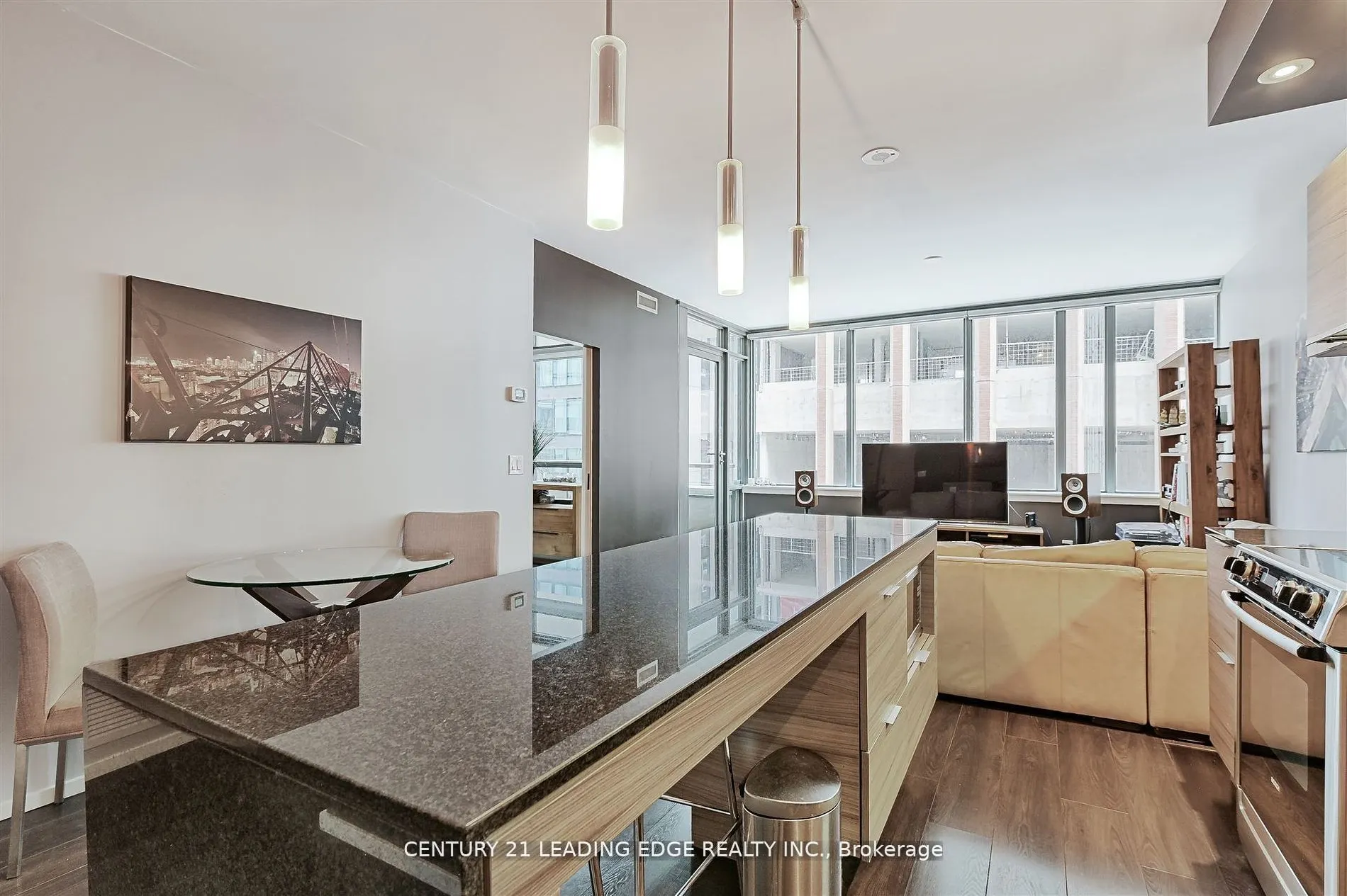 8 Charlotte Street #405