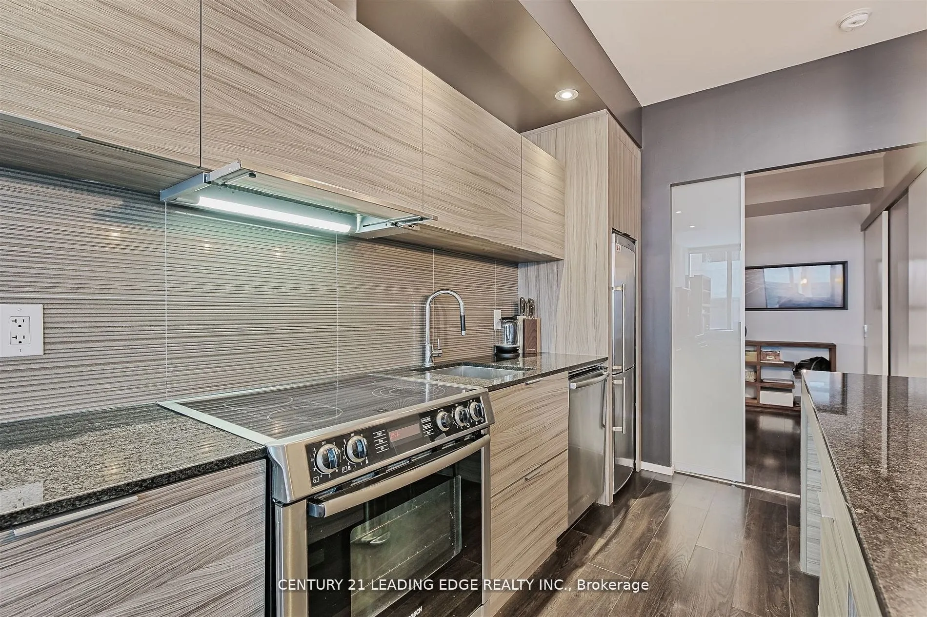 8 Charlotte Street #405
