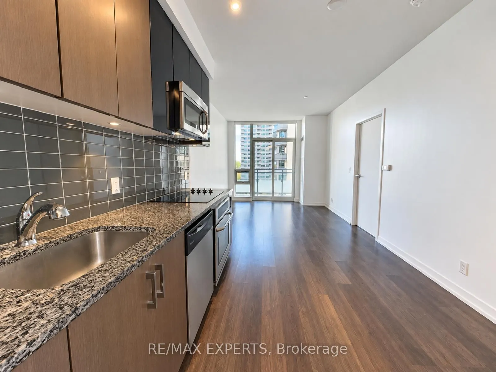 98 Lillian Street #721
