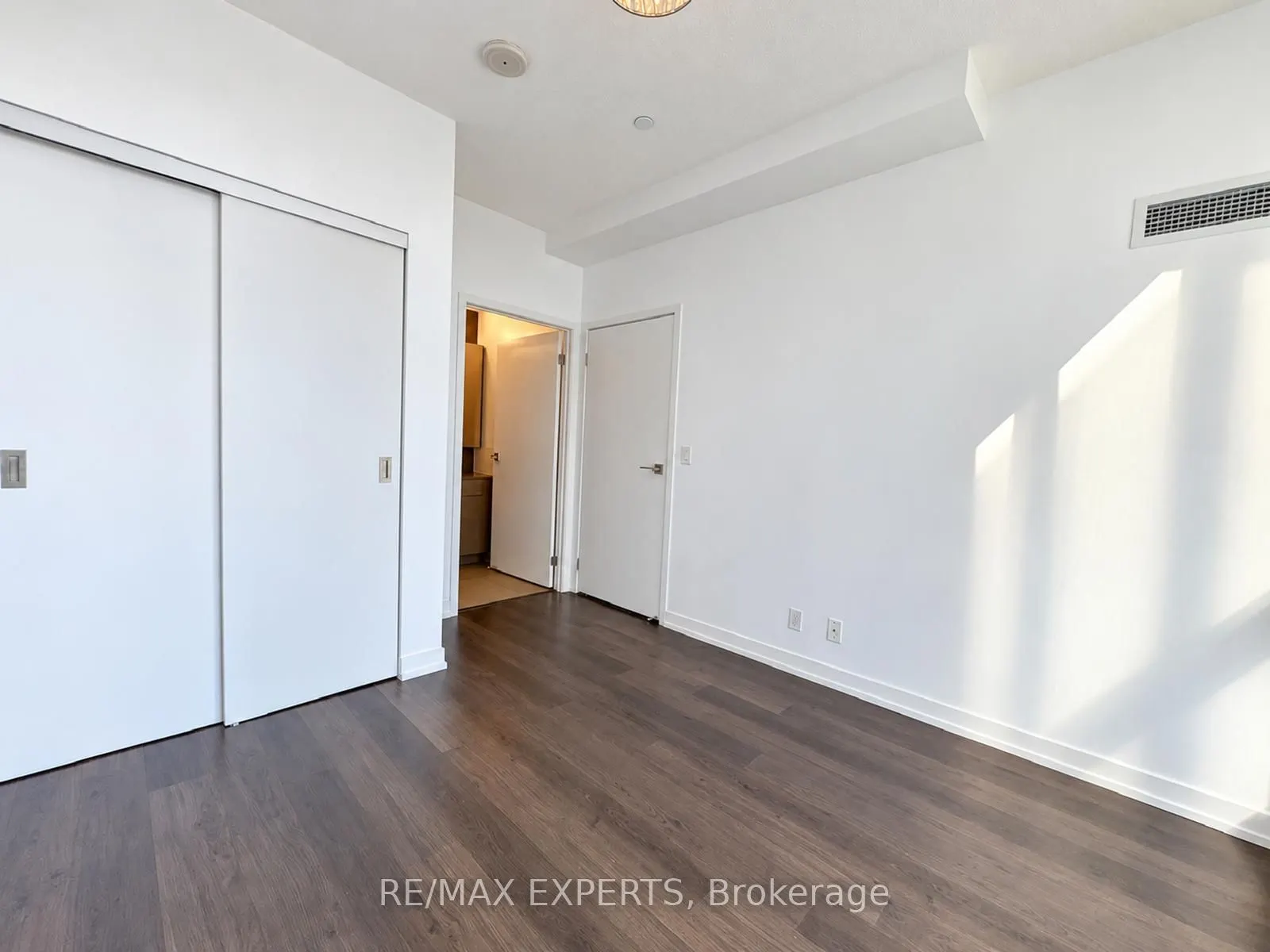 98 Lillian Street #721