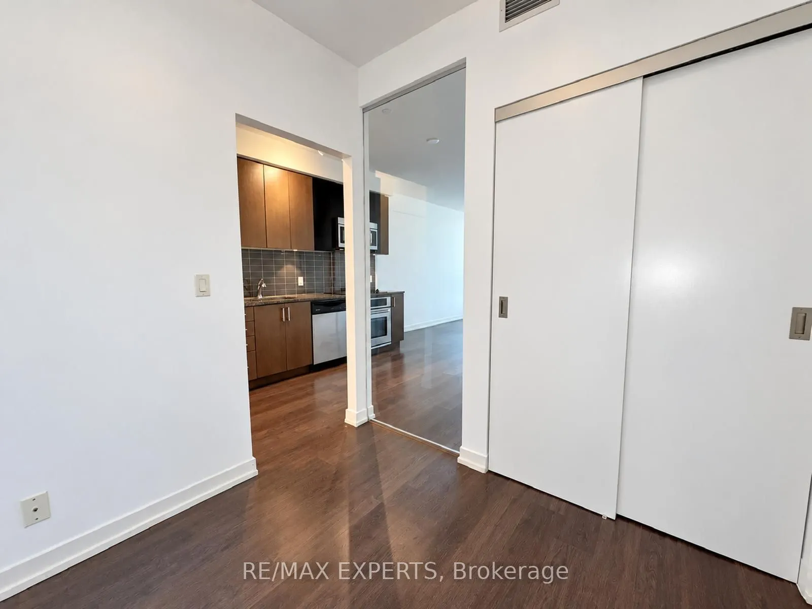 98 Lillian Street #721