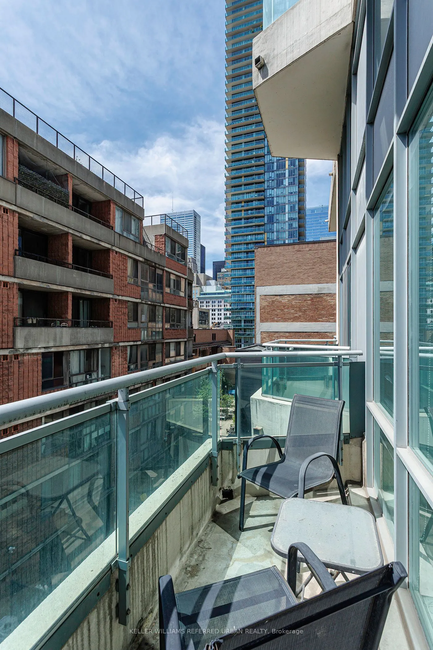77 Lombard Street #514