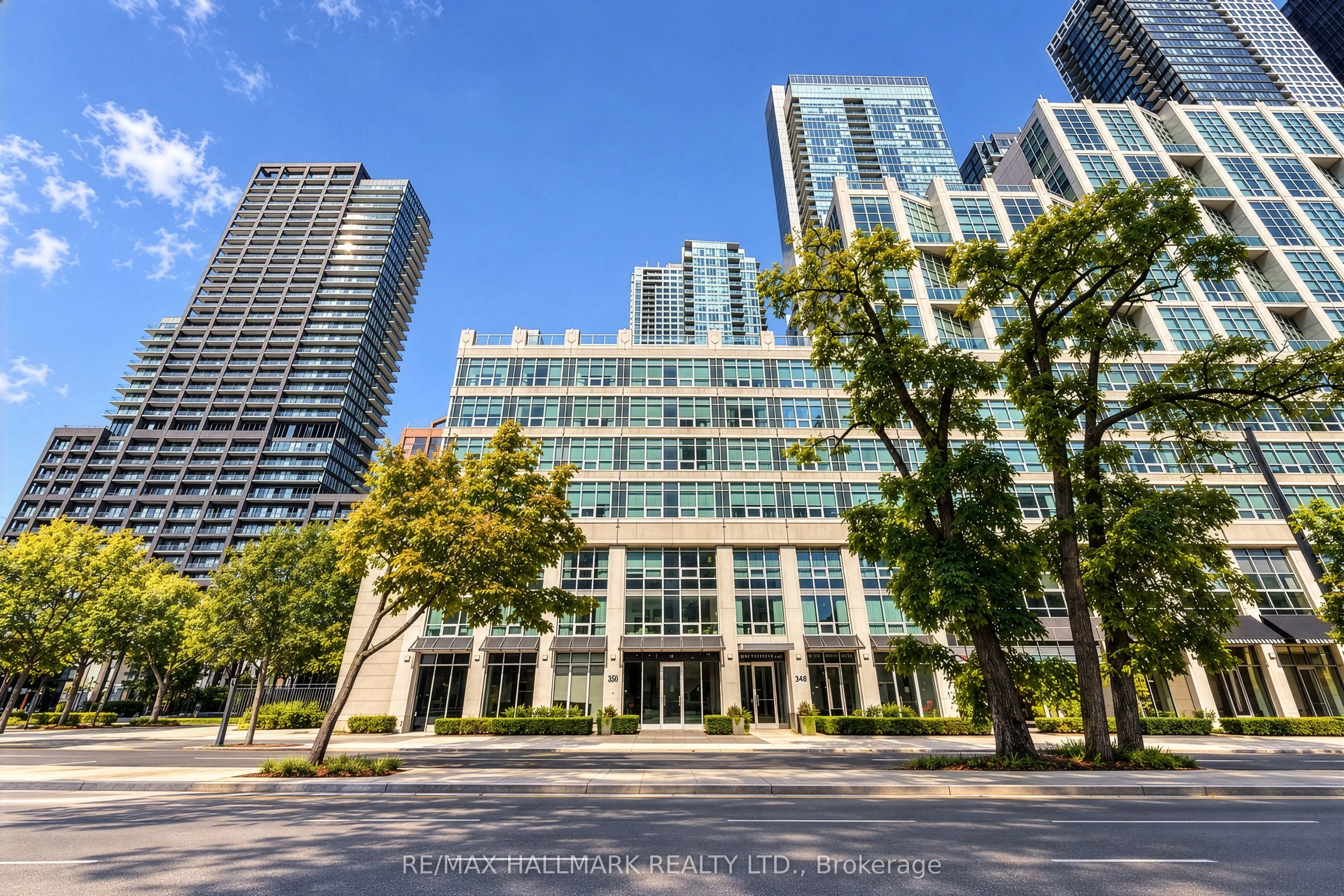 350 Wellington Street W #M05