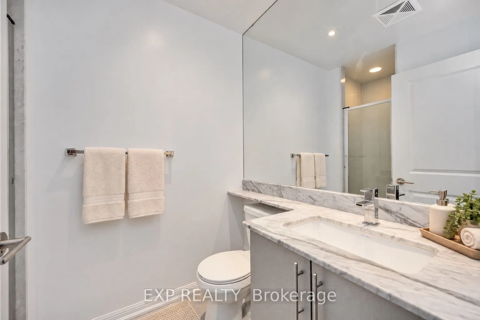 125 Western Battery Road #2512