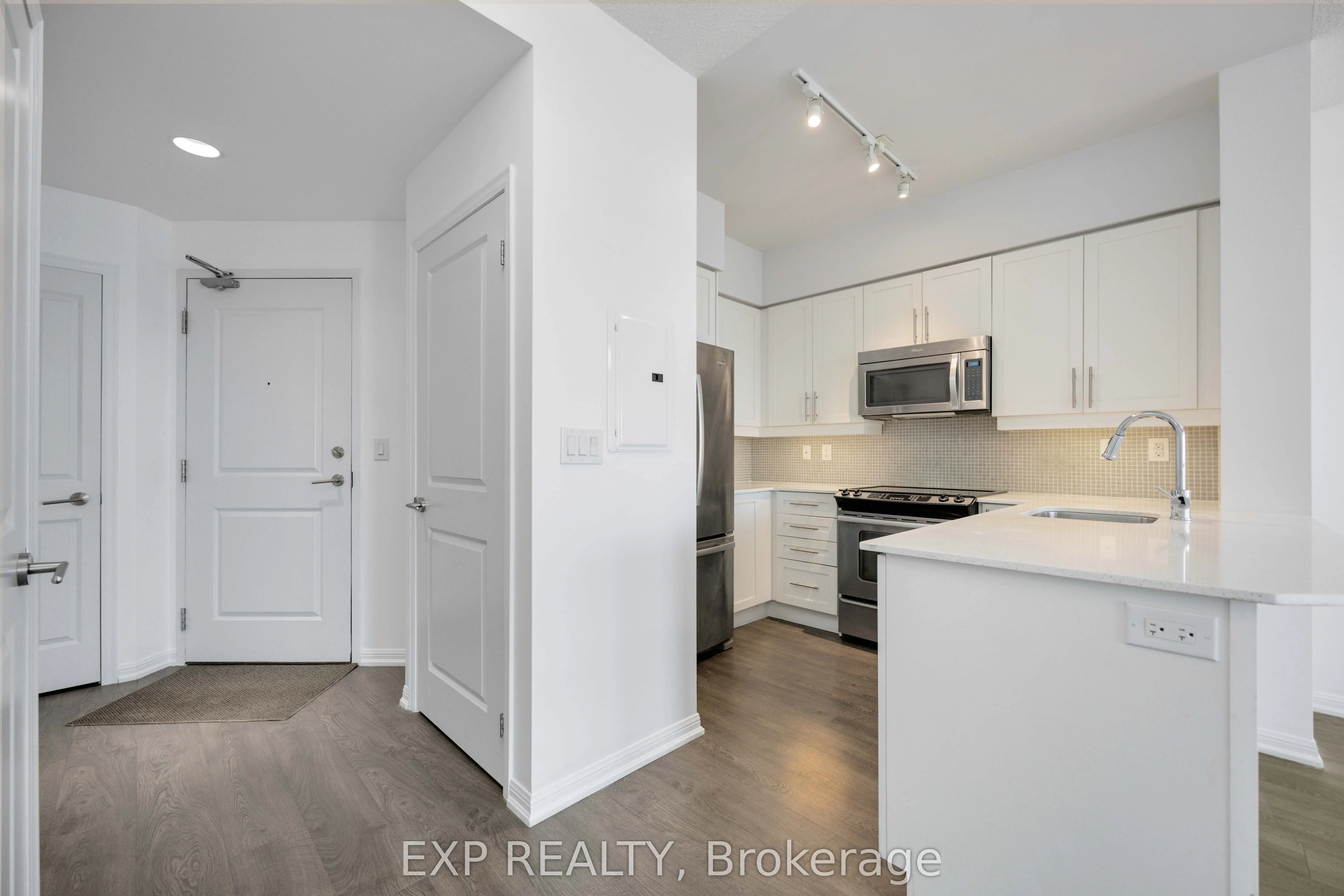 125 Western Battery Road #2512