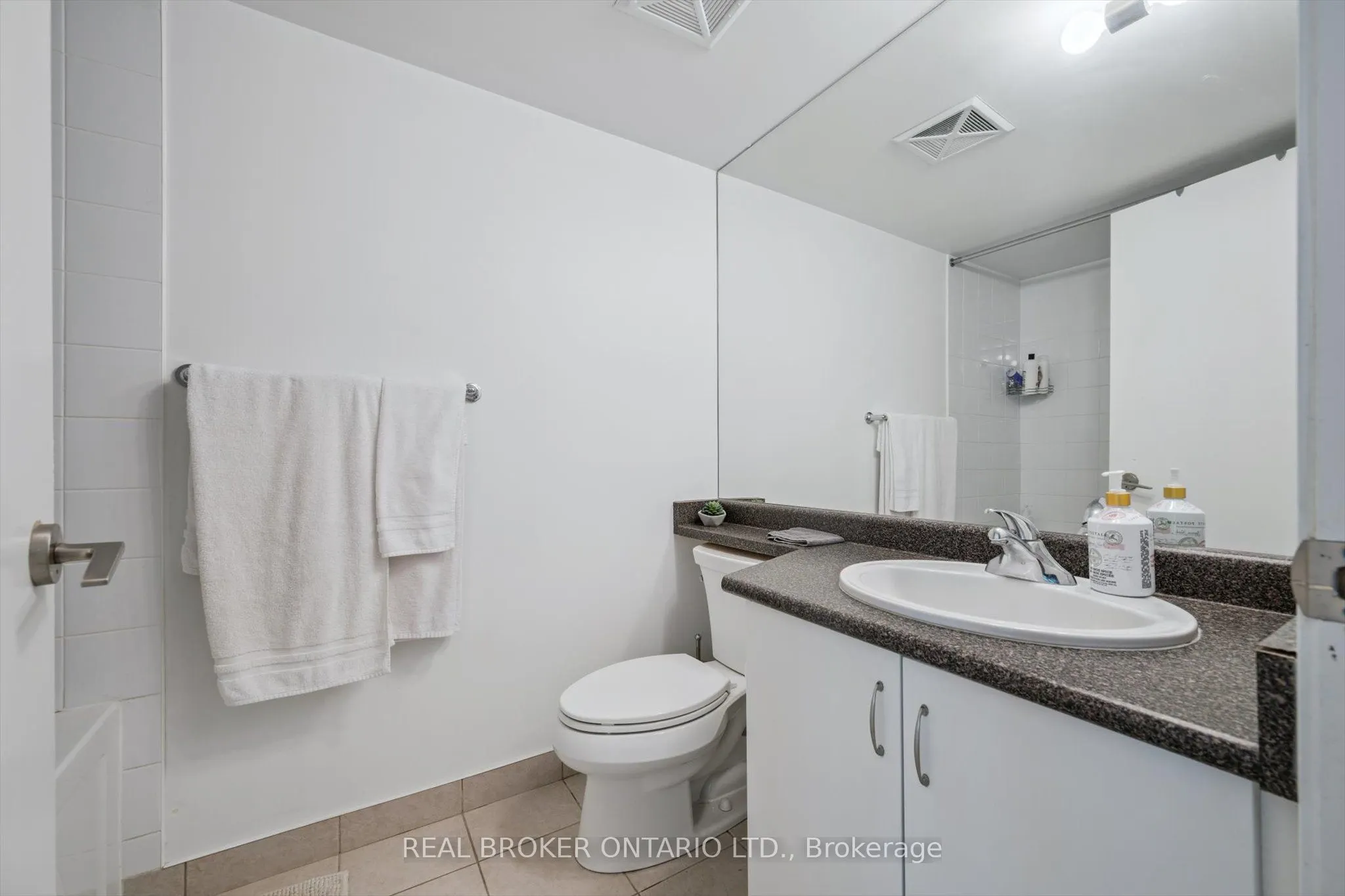 209 Fort York Boulevard #683