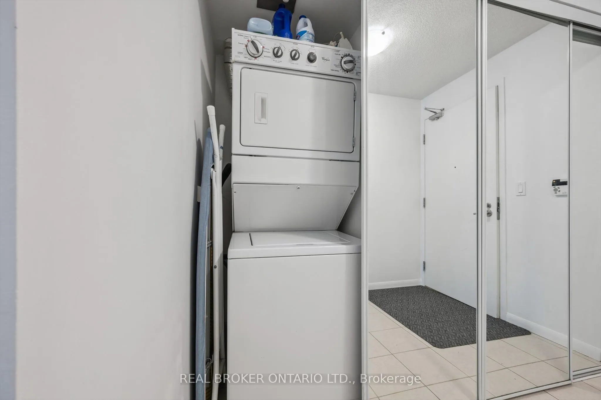 209 Fort York Boulevard #683