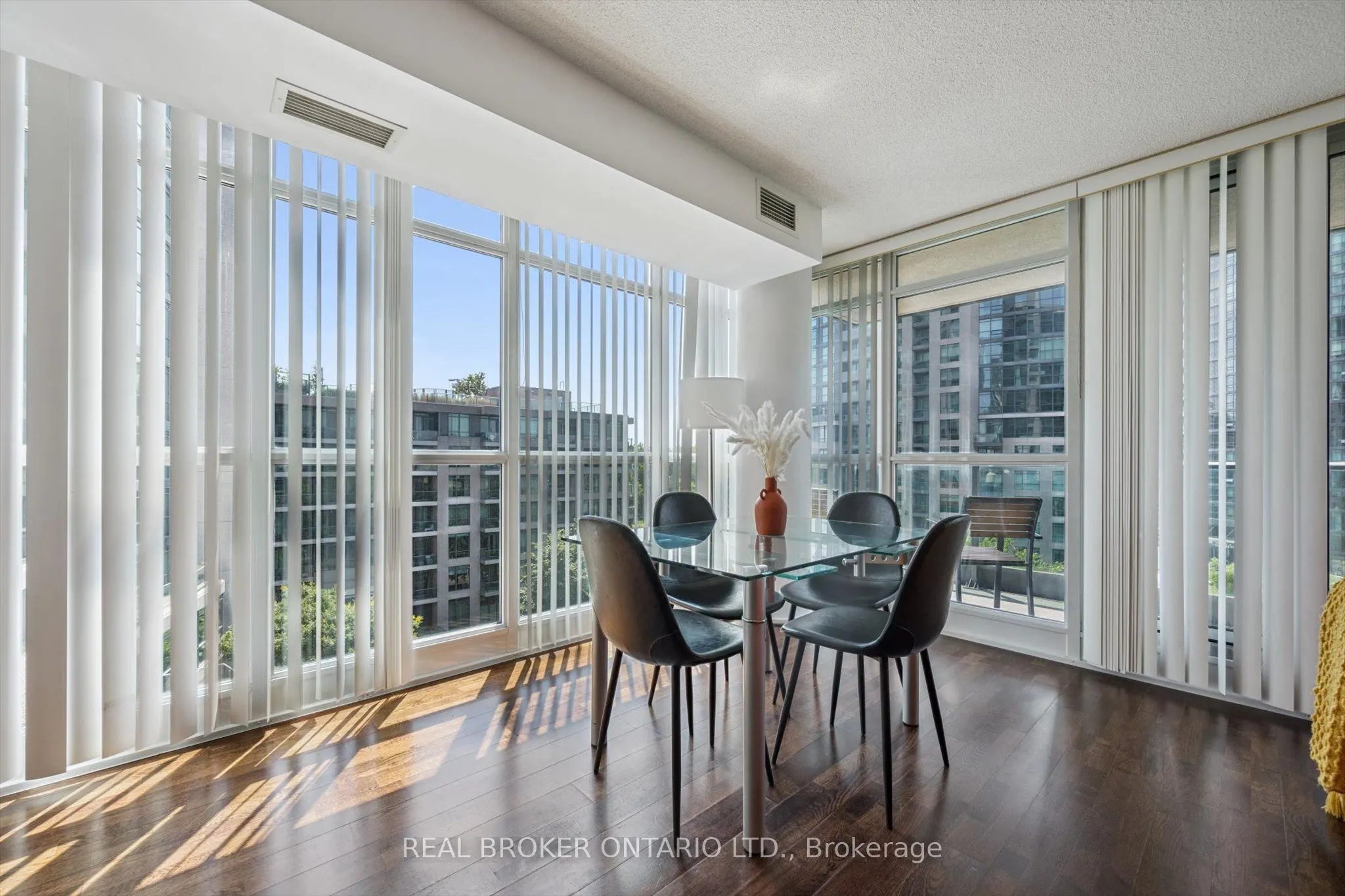 209 Fort York Boulevard #683