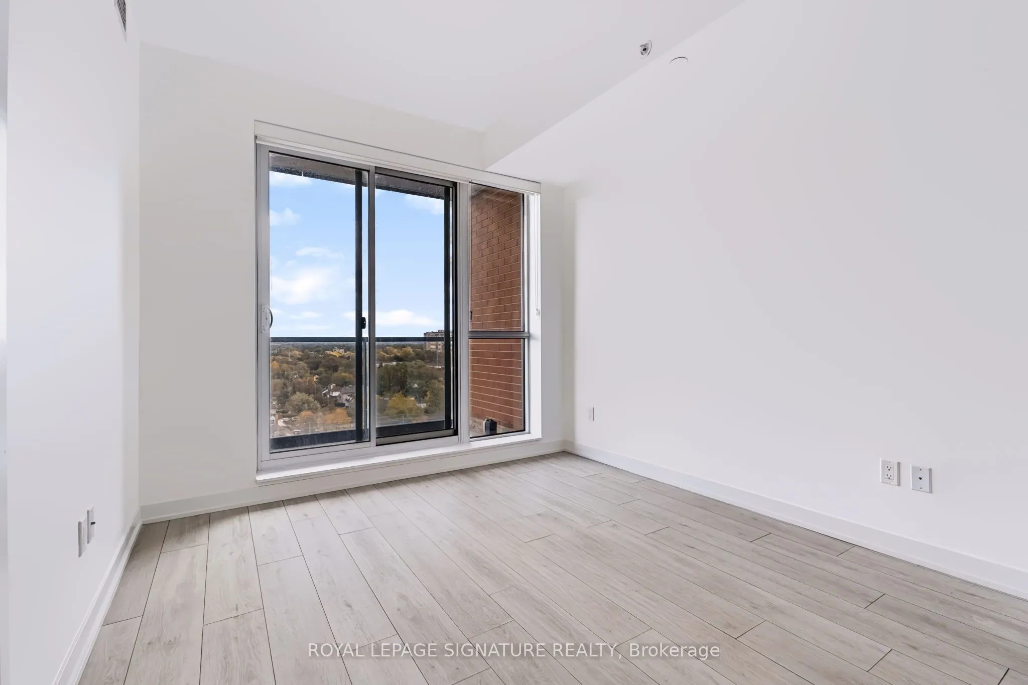 31 Tippett Road #1112