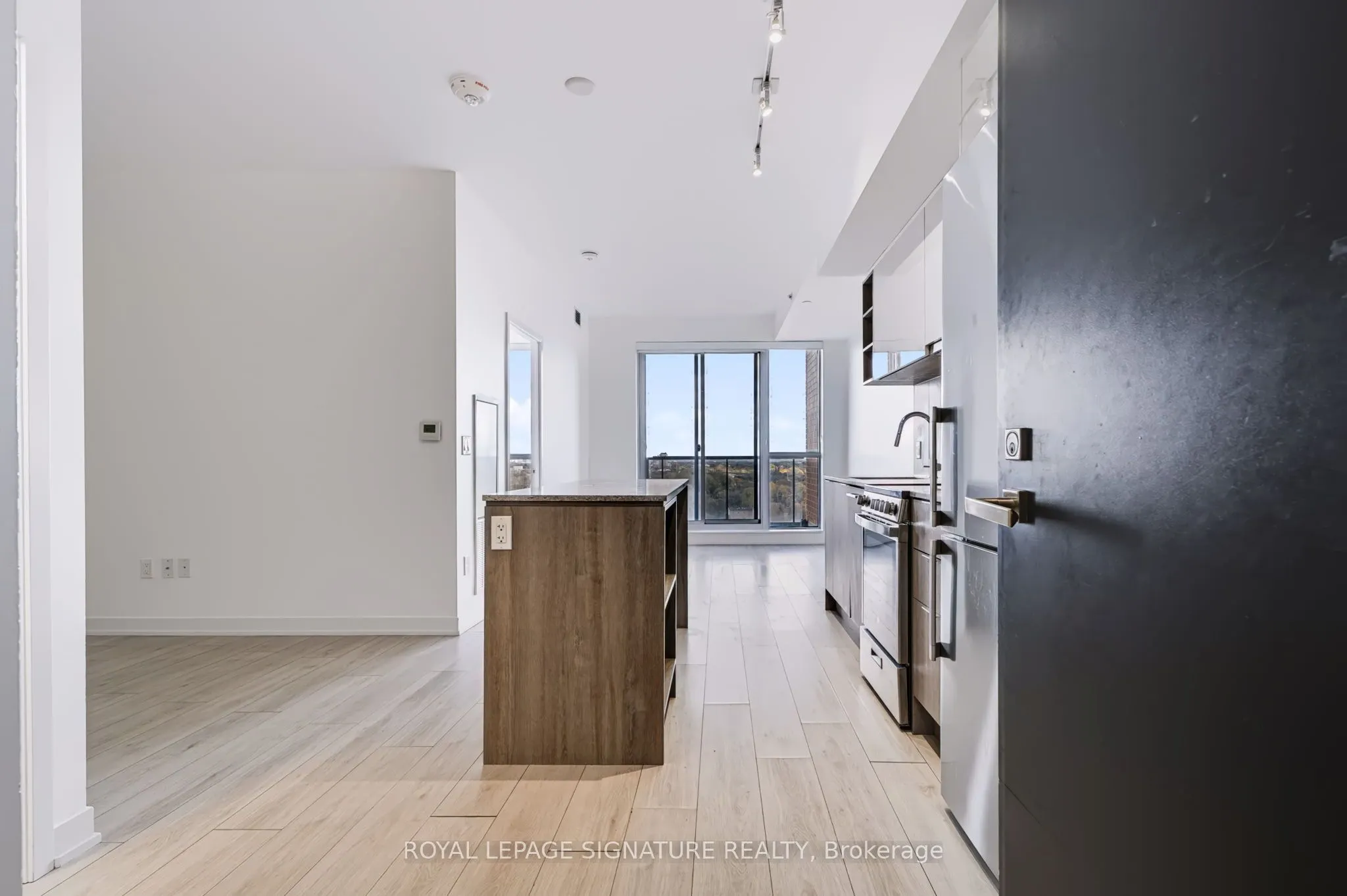 31 Tippett Road #1112