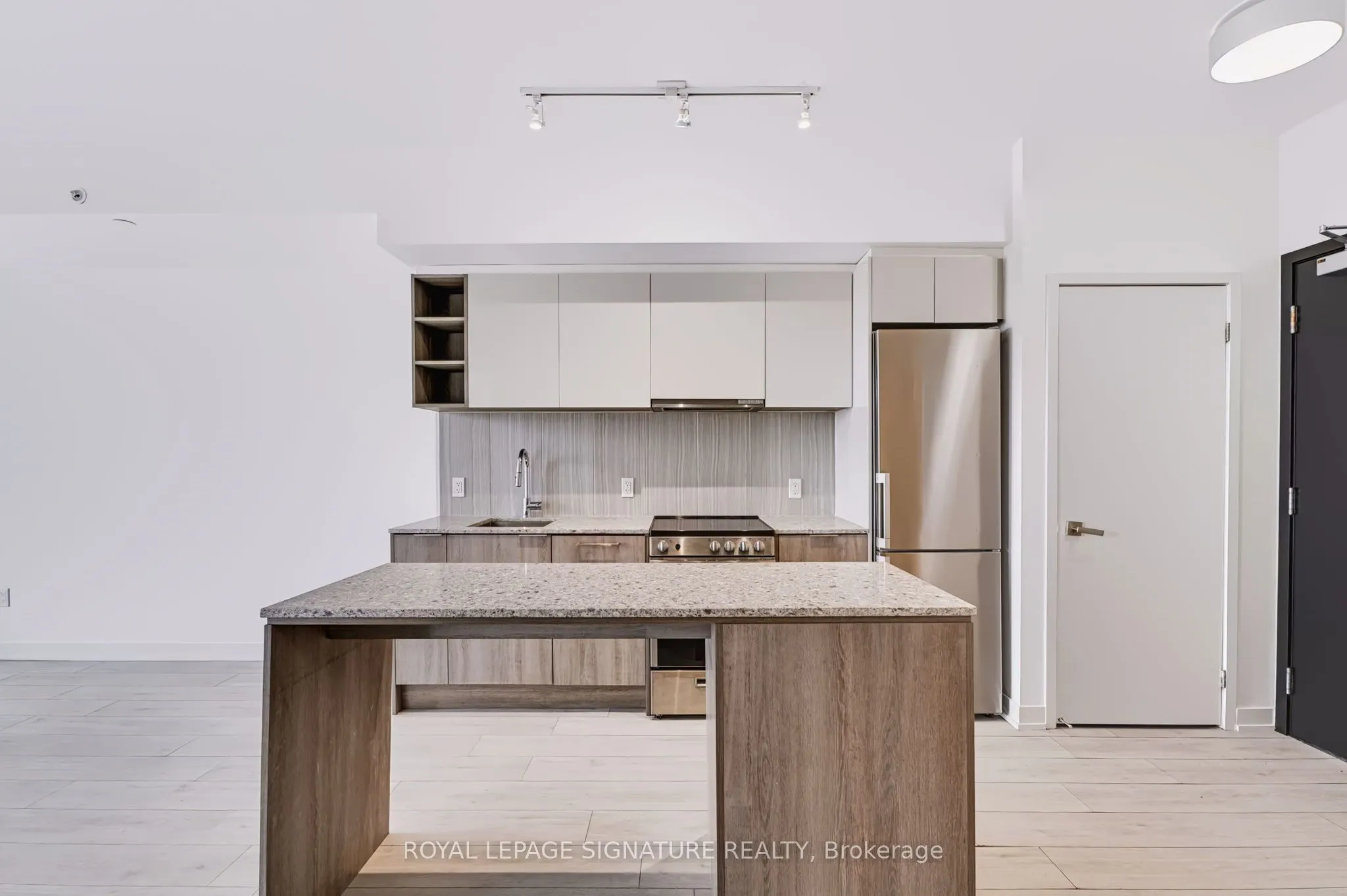 31 Tippett Road #1112