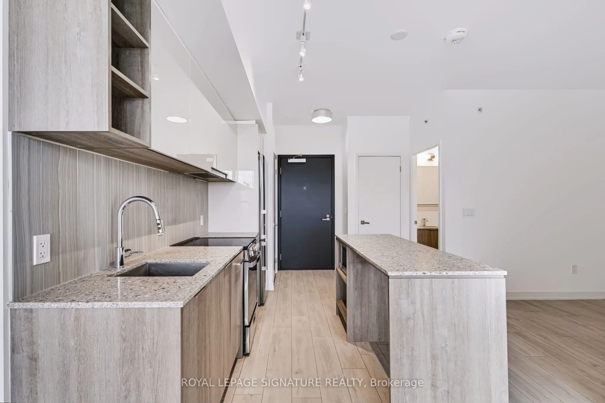 31 Tippett Road #1112