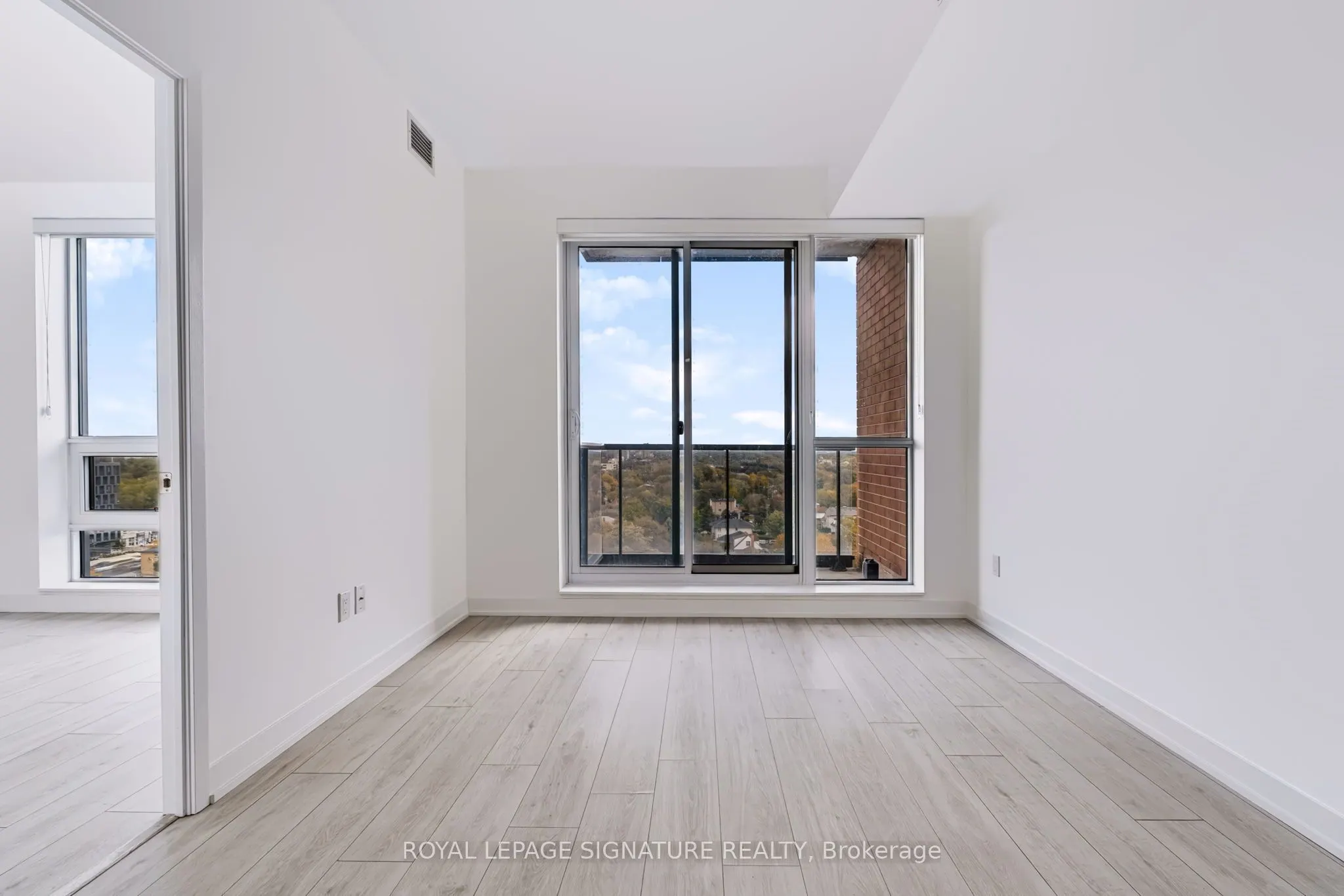 31 Tippett Road #1112