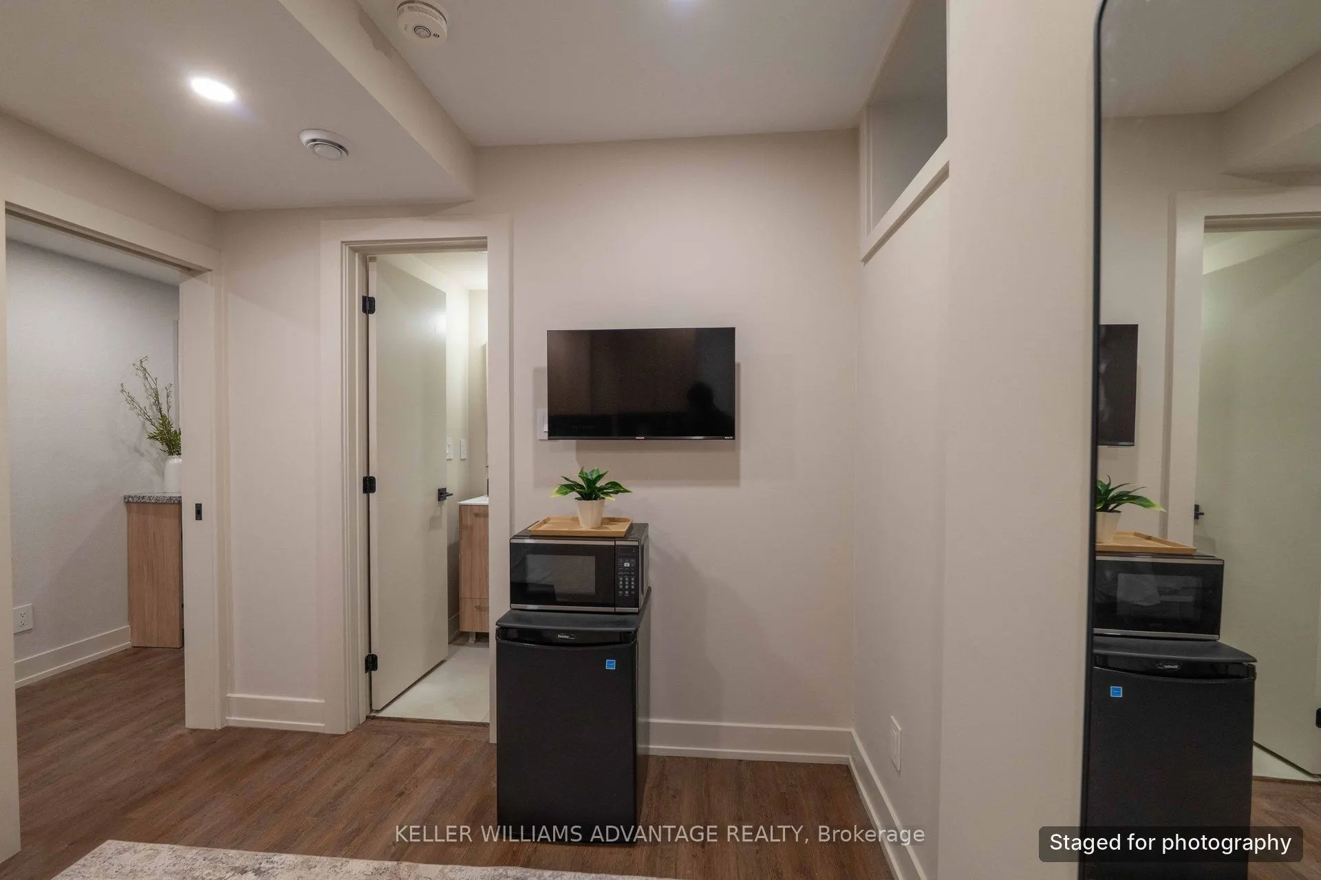 23 Ross Street #B