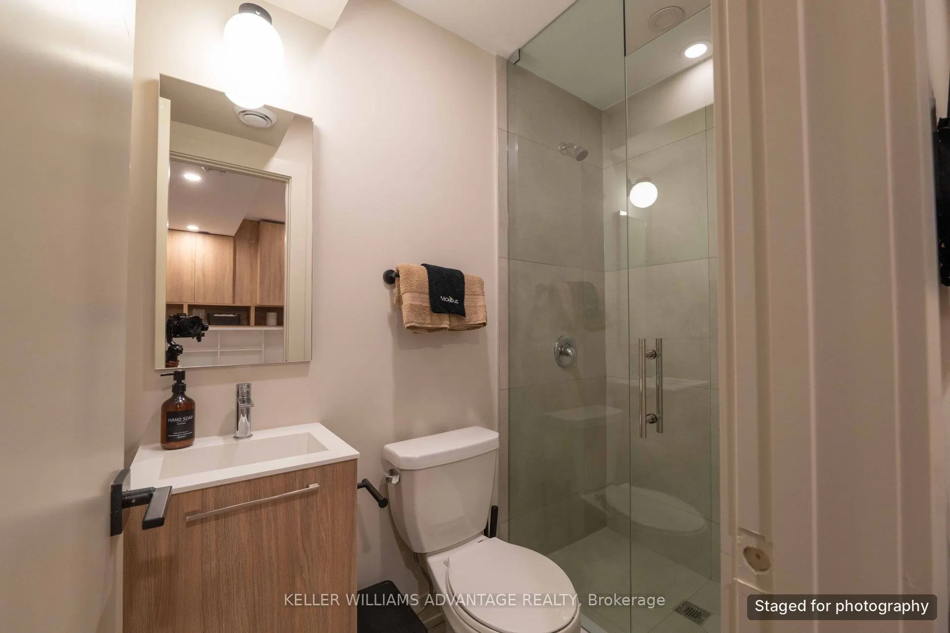 23 Ross Street #B
