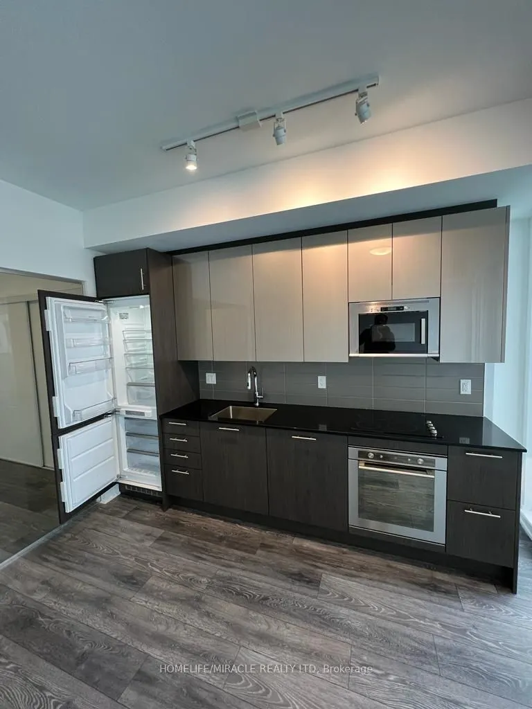 403 Church Street #2807