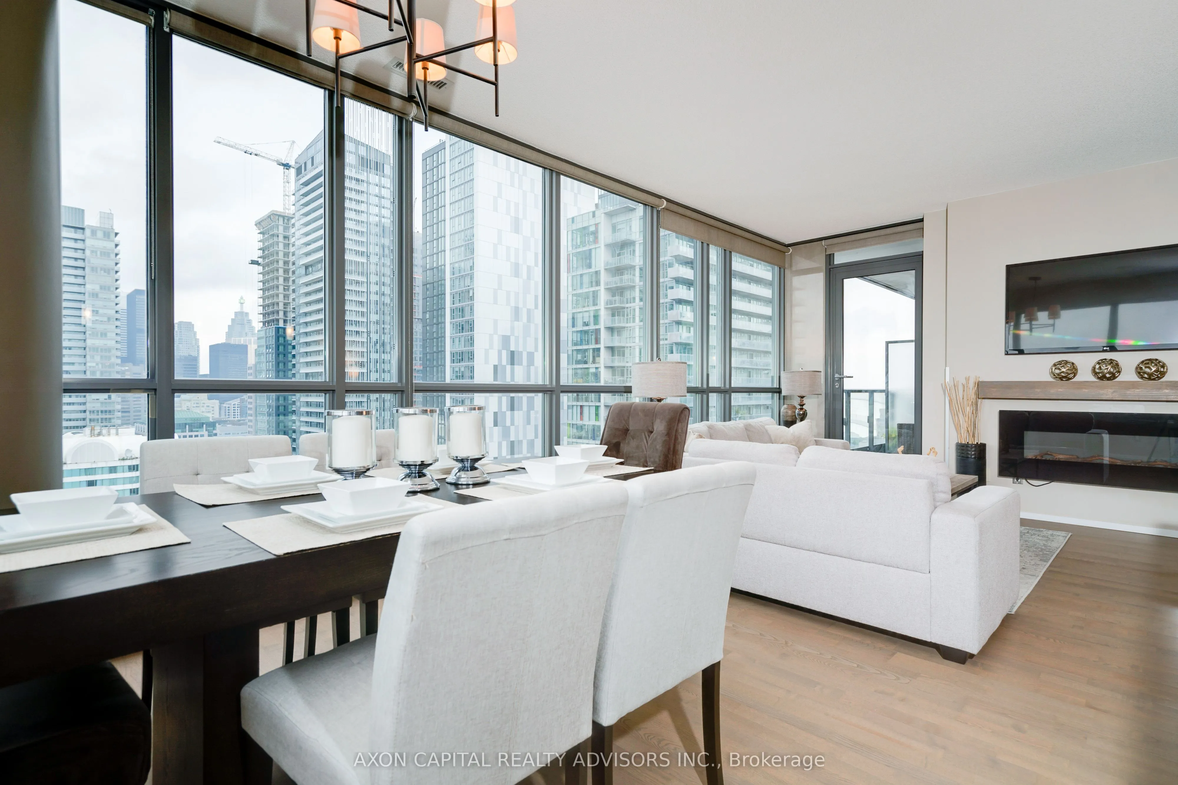 8 Charlotte Street #2603
