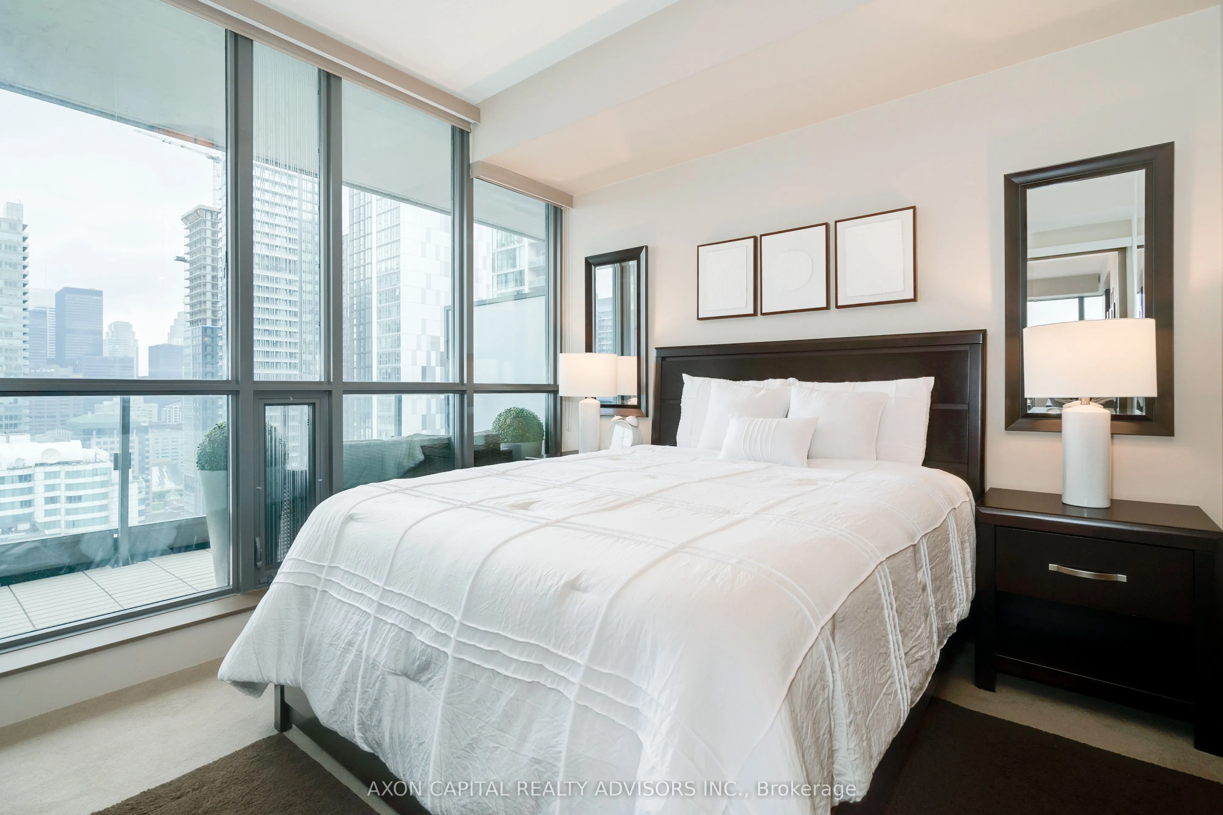 8 Charlotte Street #2603