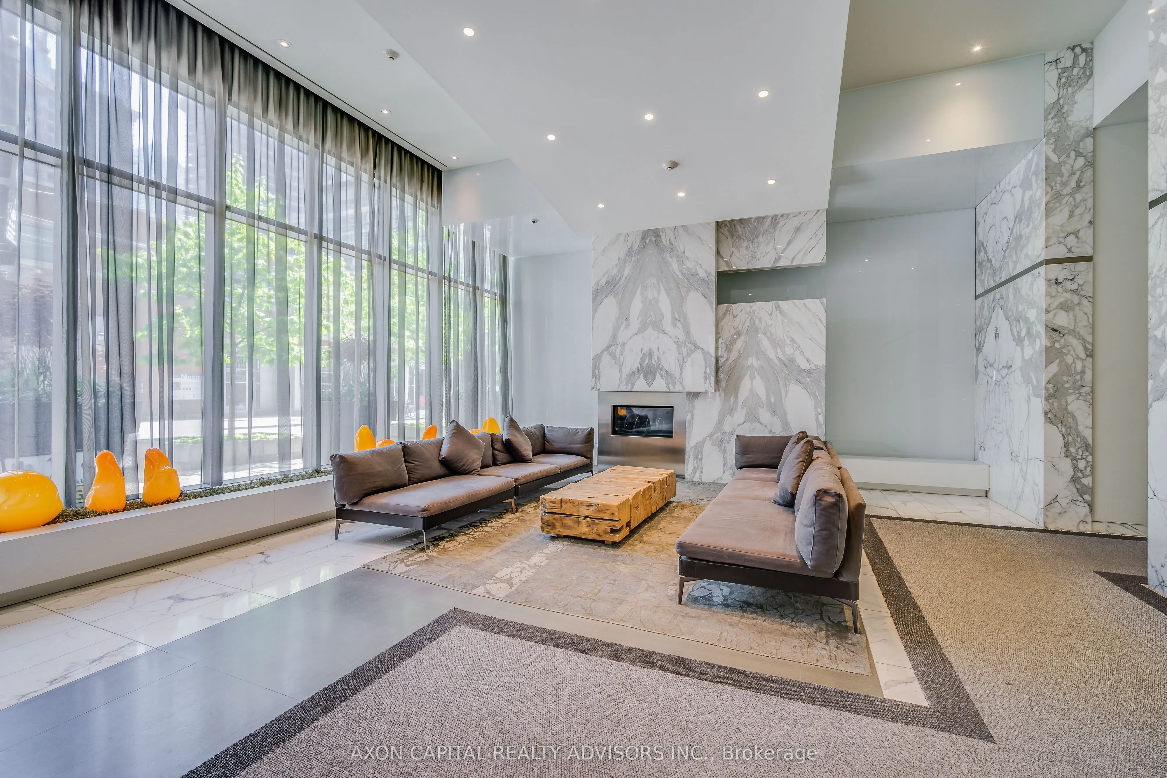 8 Charlotte Street #2603