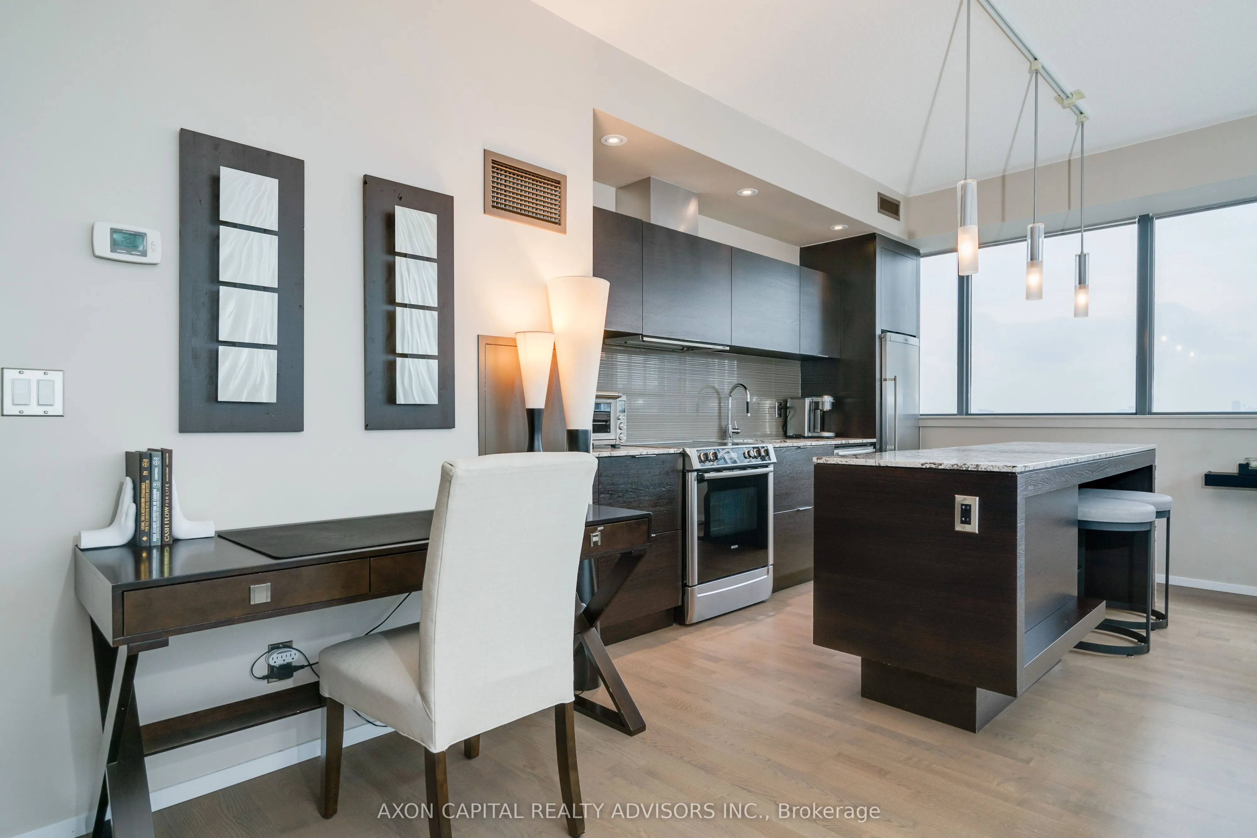 8 Charlotte Street #2603