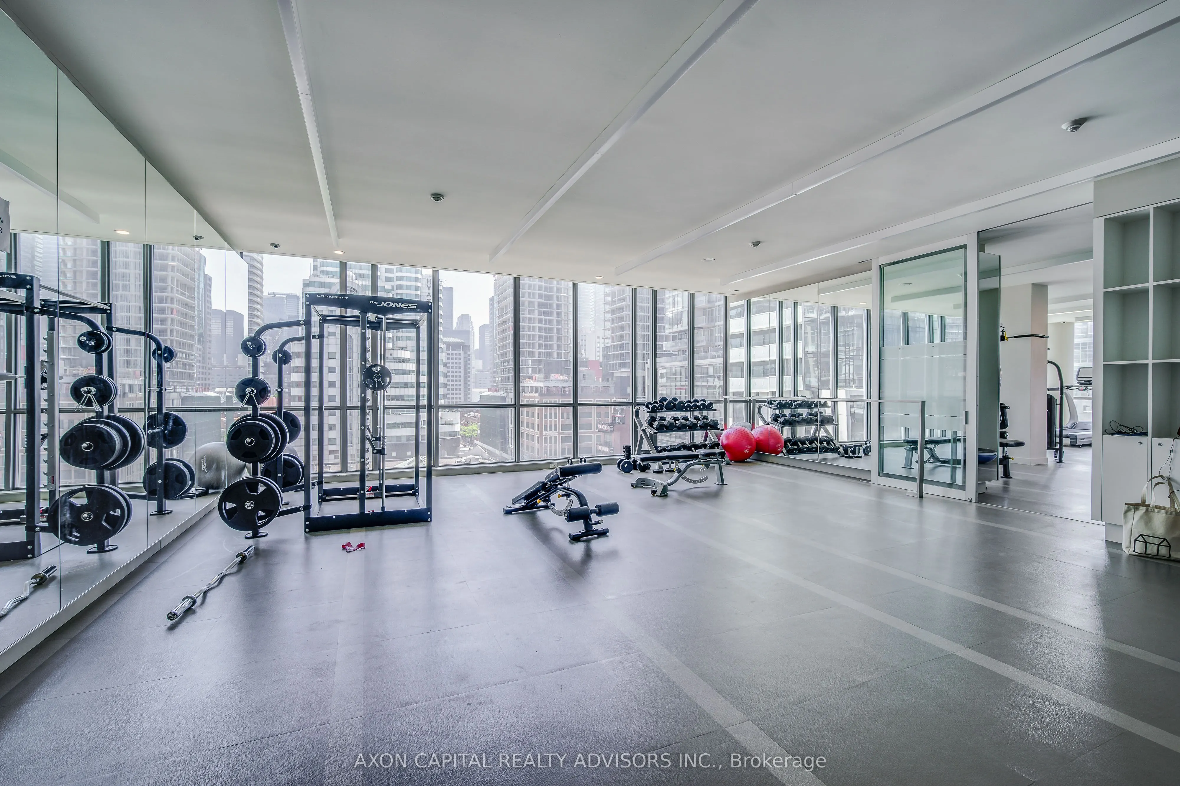 8 Charlotte Street #2603