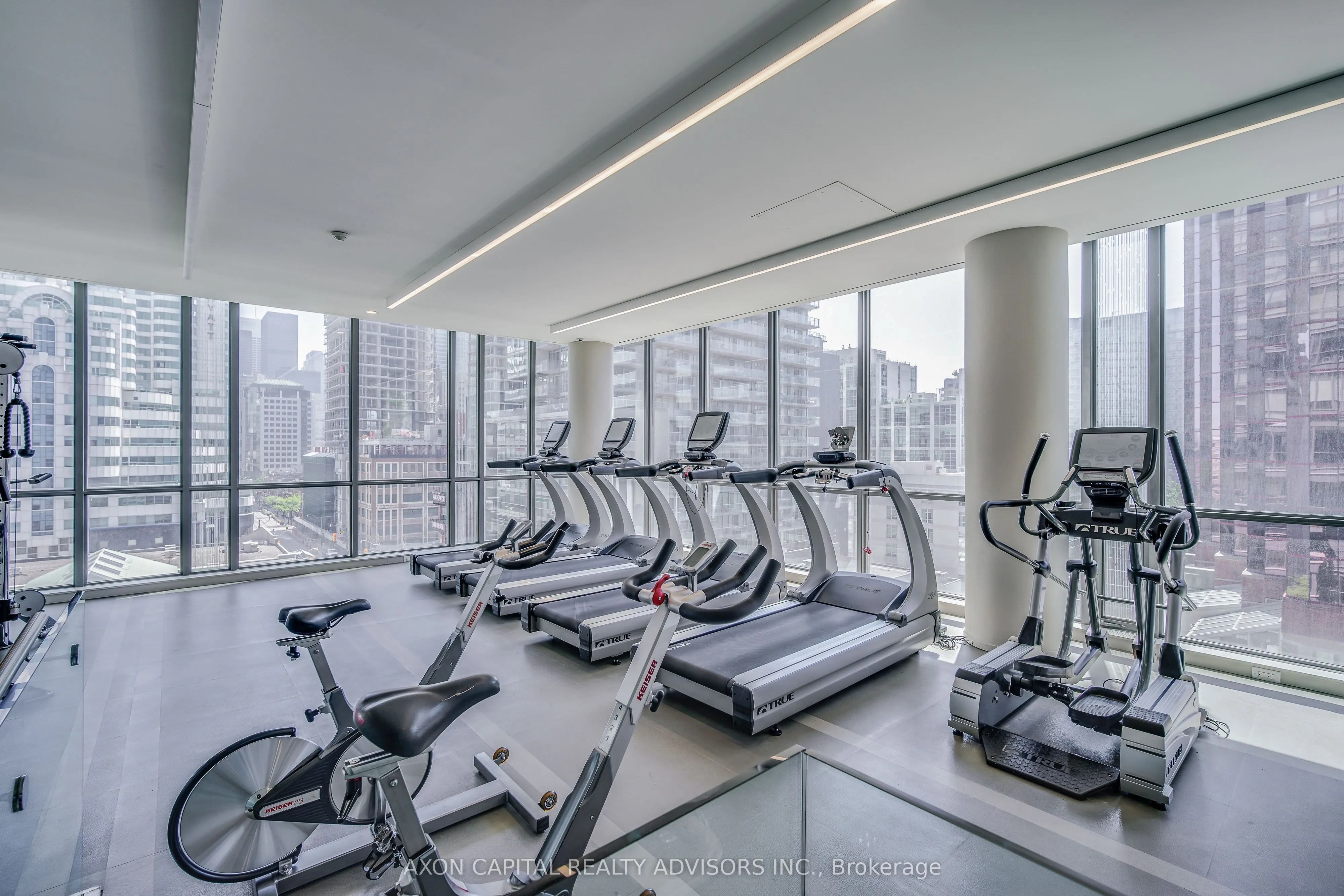 8 Charlotte Street #2603