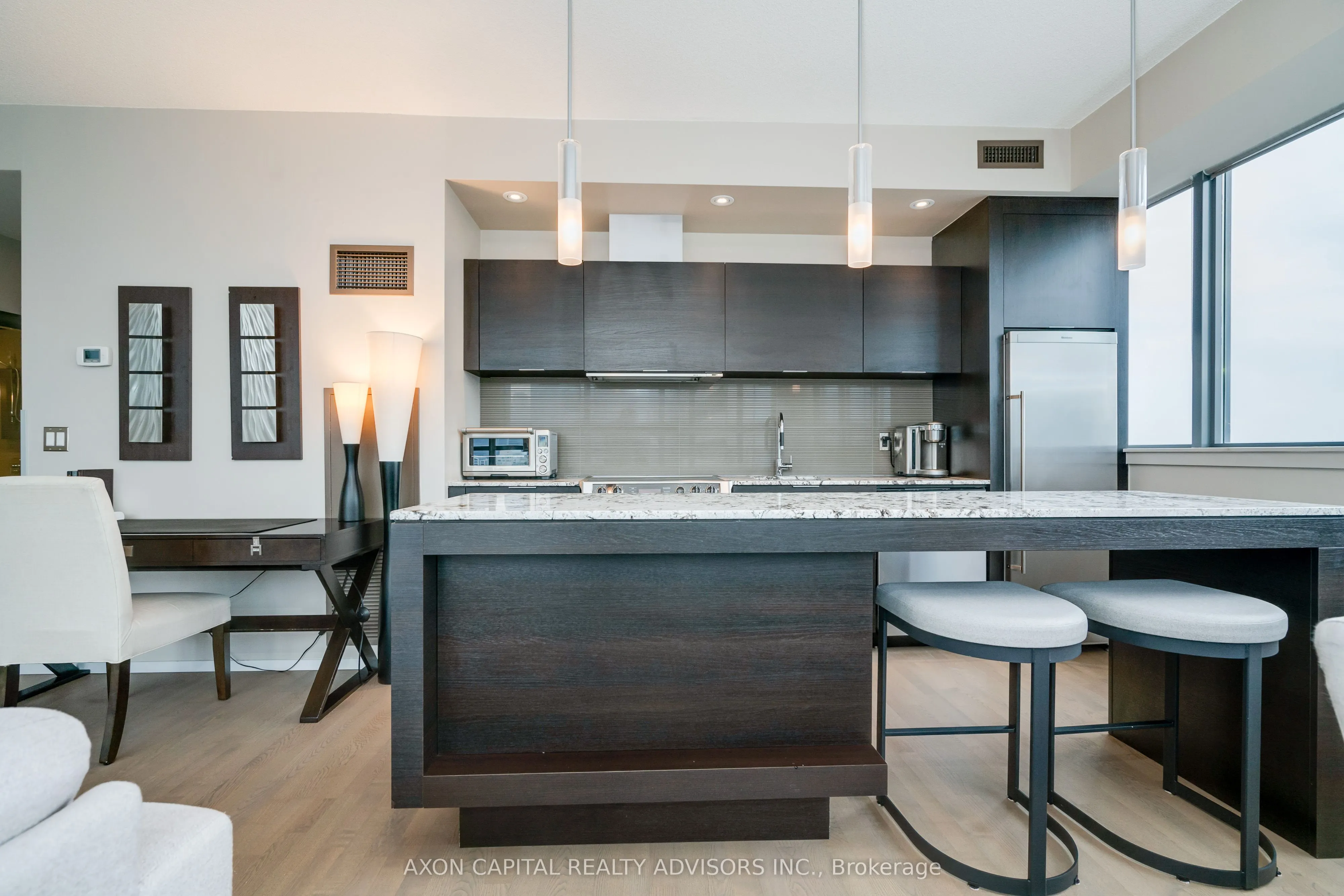 8 Charlotte Street #2603
