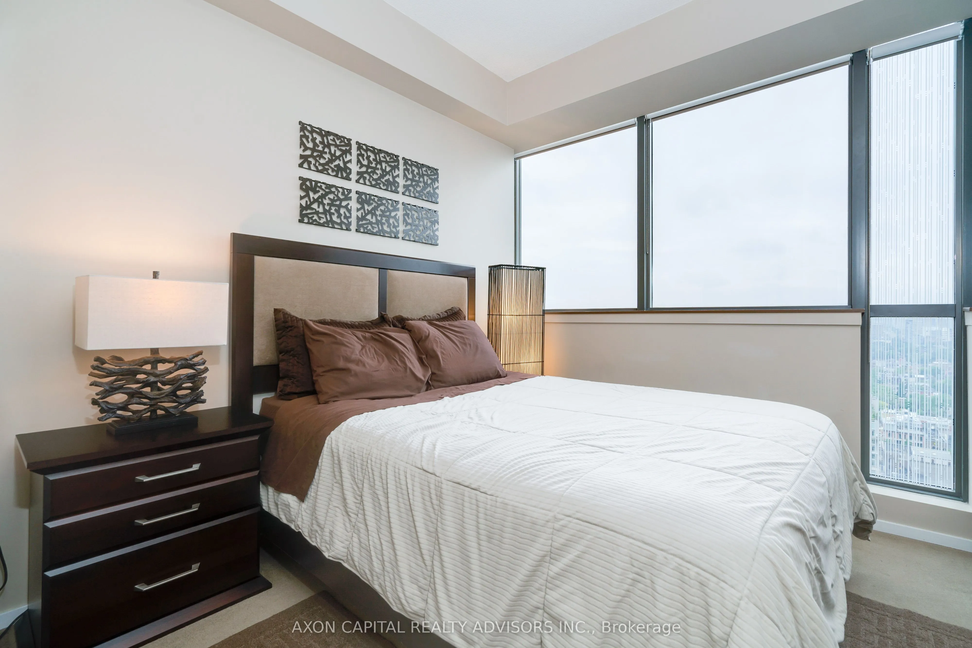 8 Charlotte Street #2603
