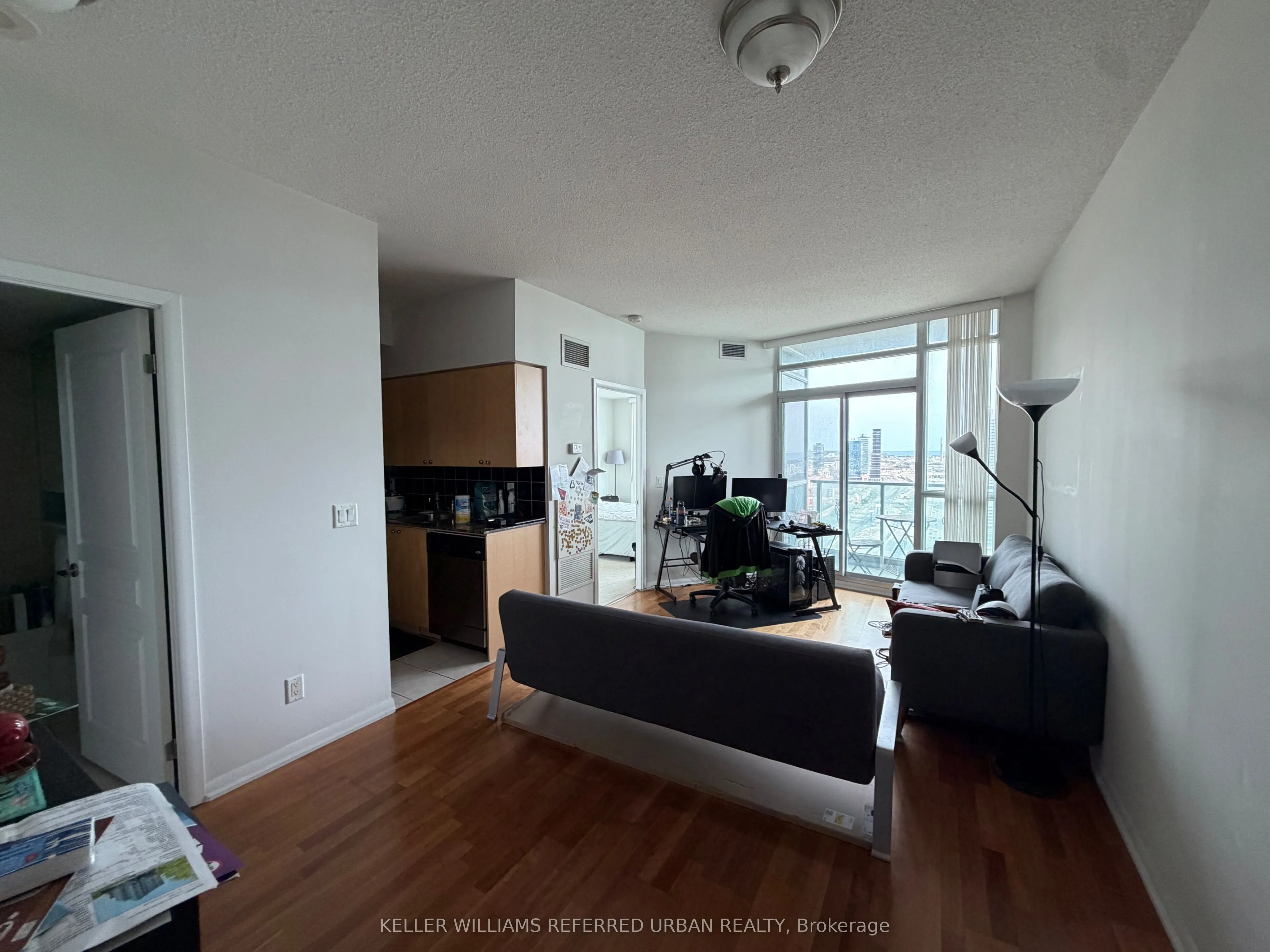 18 Yonge Street #3309