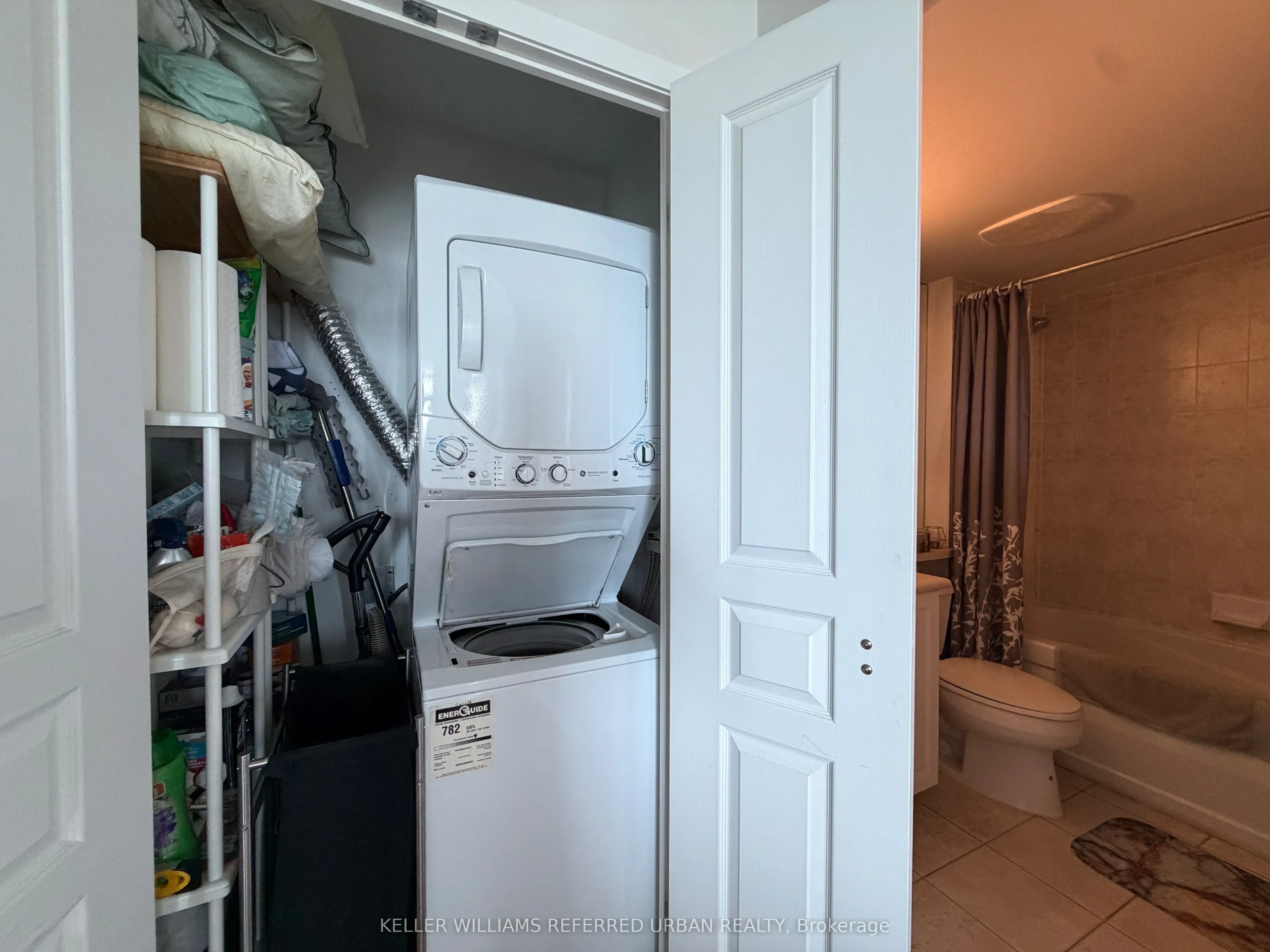 18 Yonge Street #3309