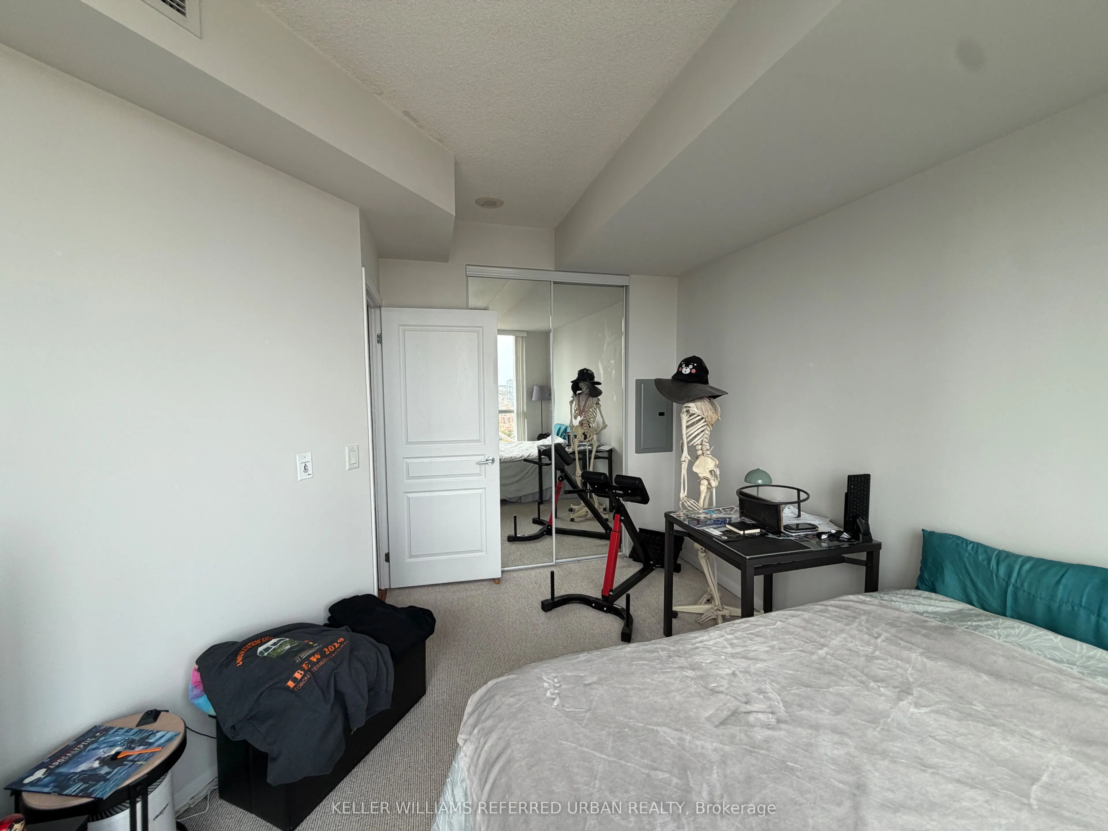 18 Yonge Street #3309