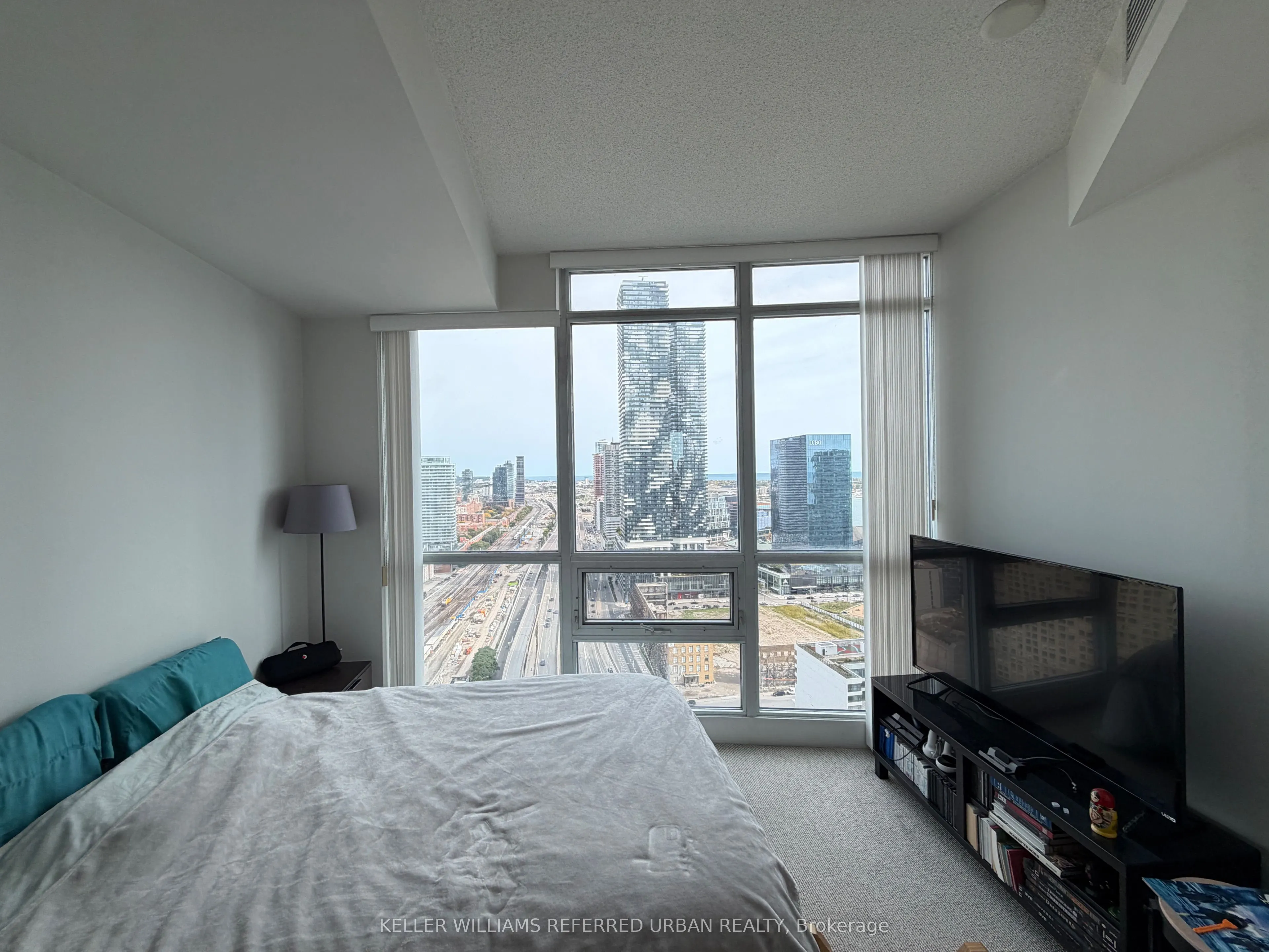 18 Yonge Street #3309