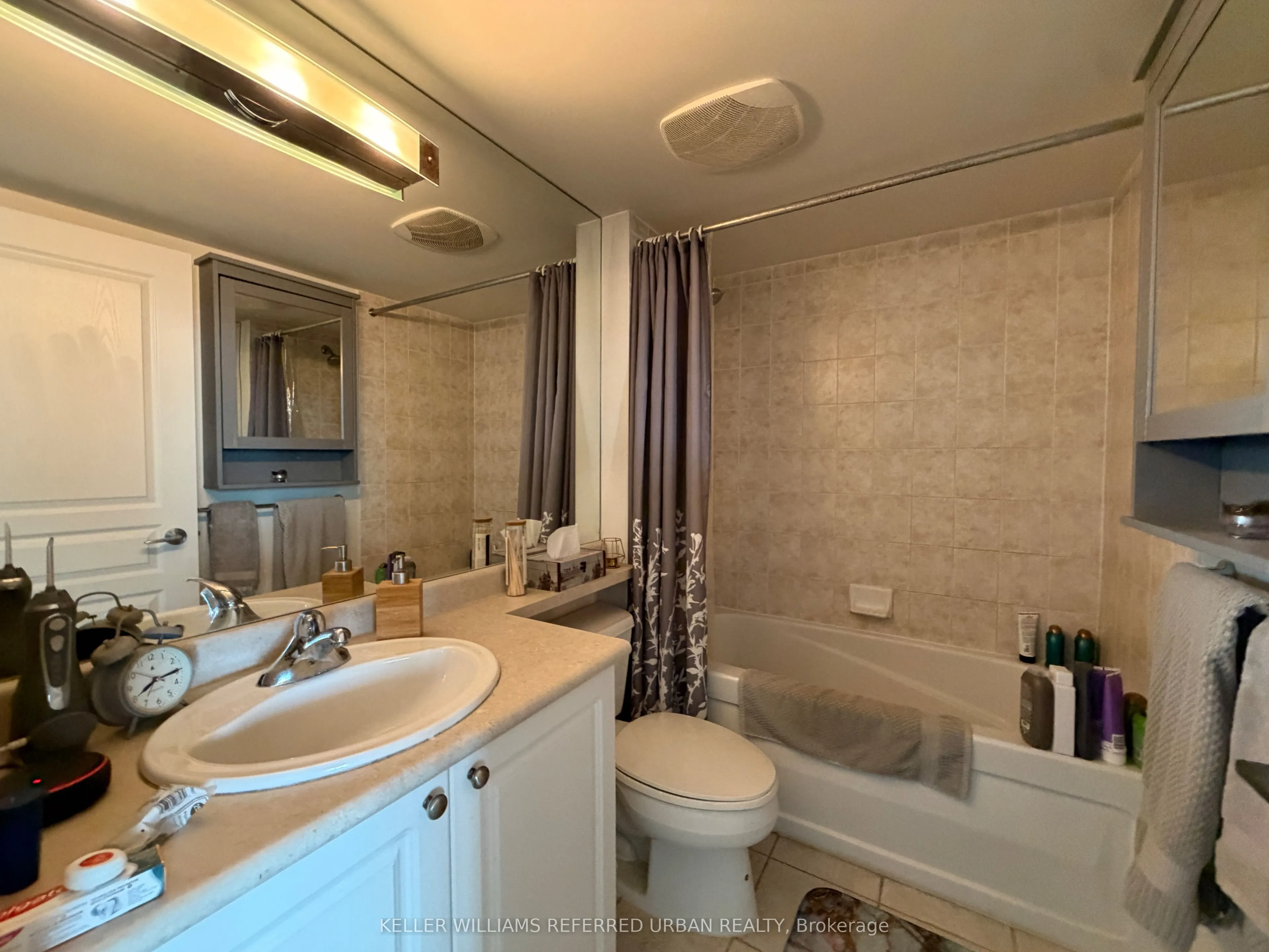 18 Yonge Street #3309