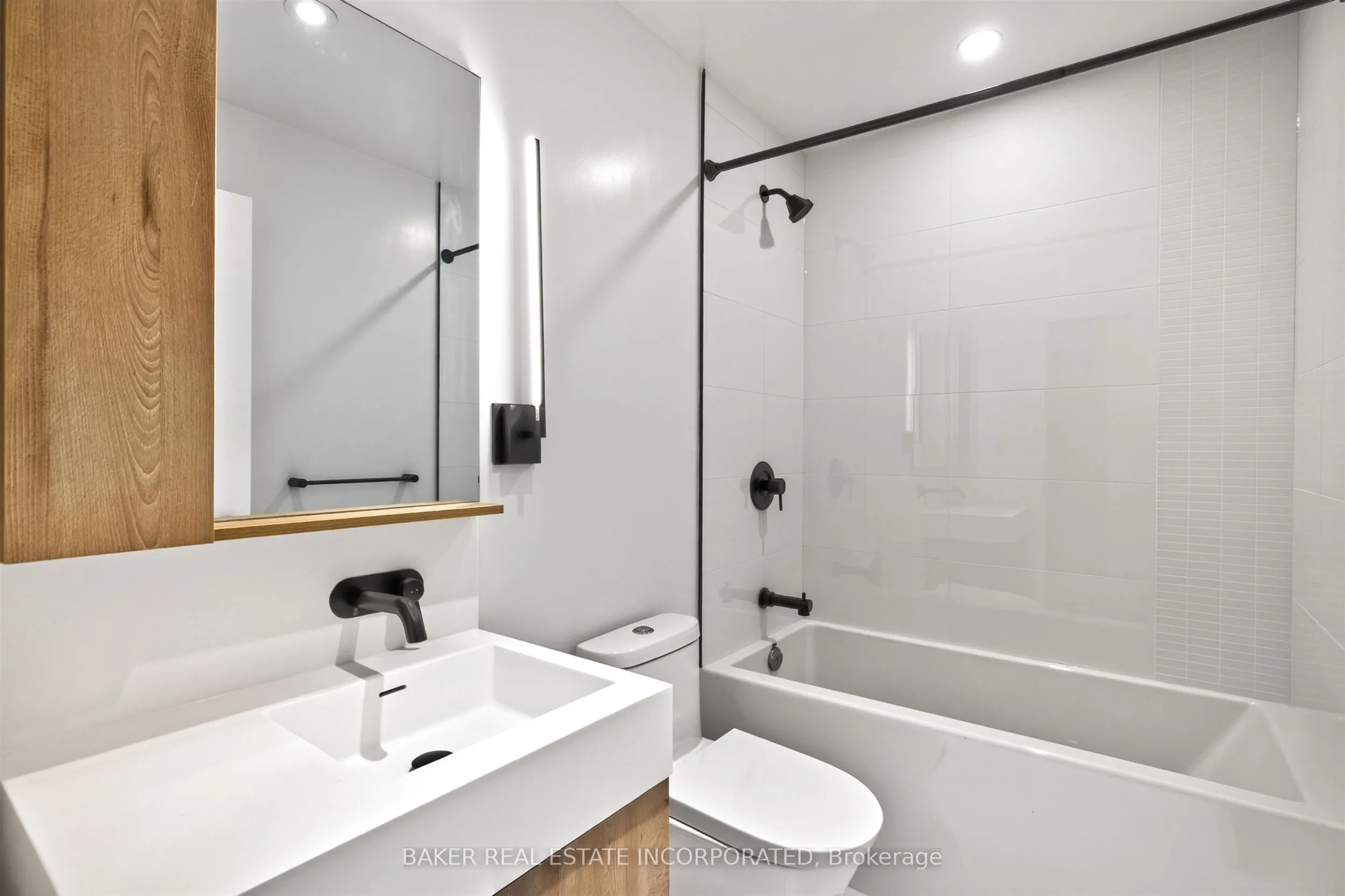 127 Broadway Avenue #1705
