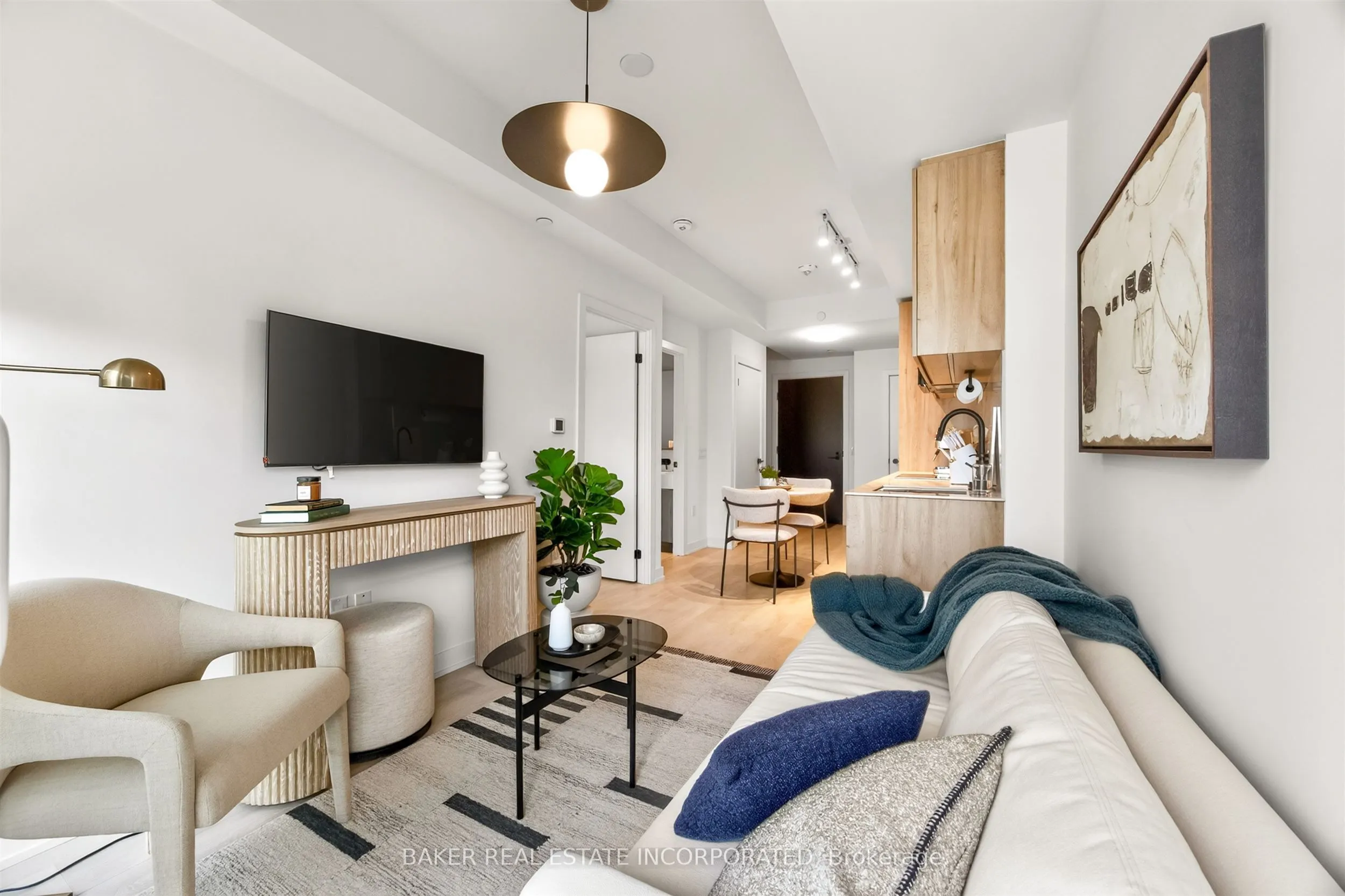 127 Broadway Avenue #3004