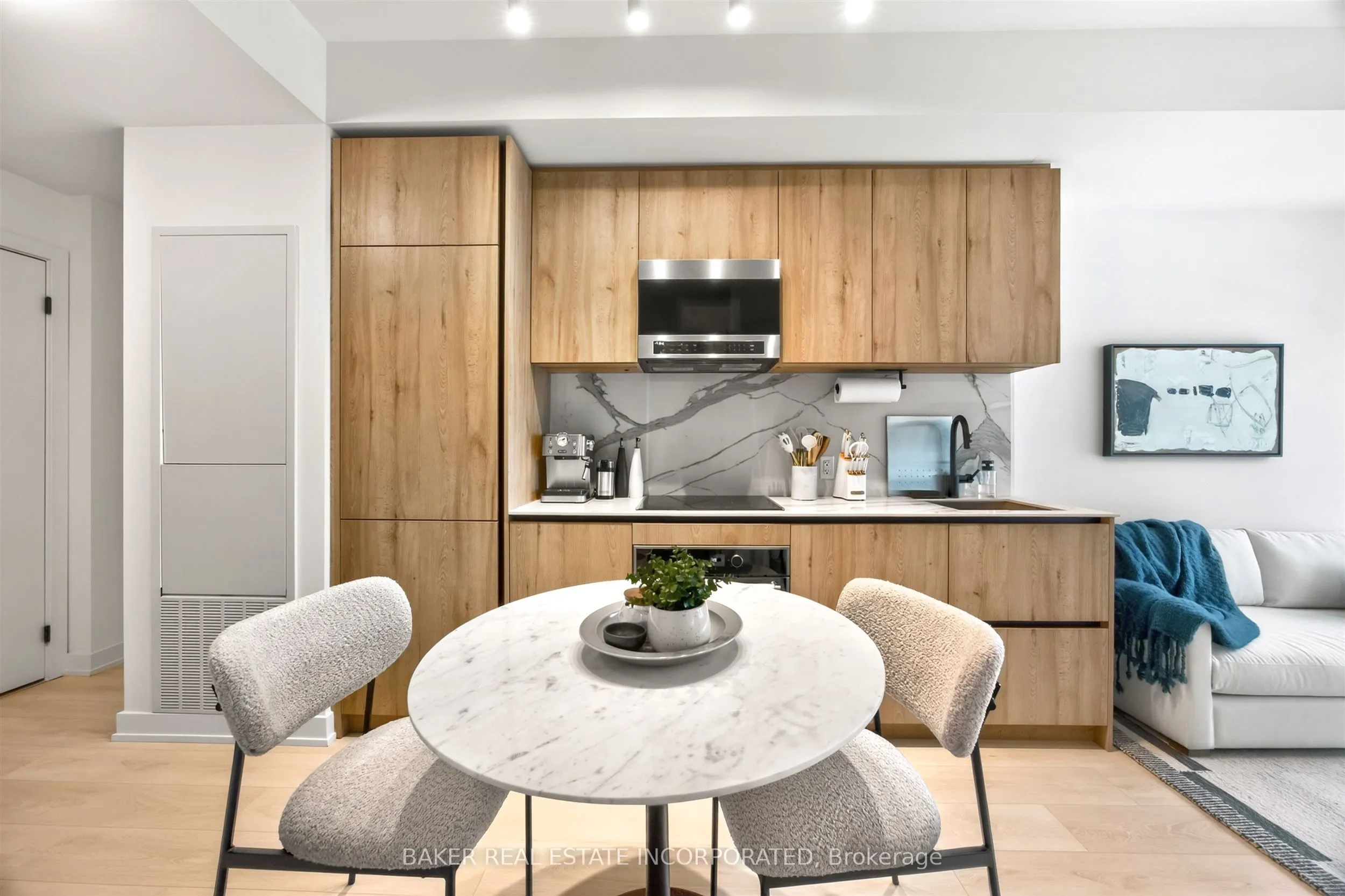 127 Broadway Avenue #3004