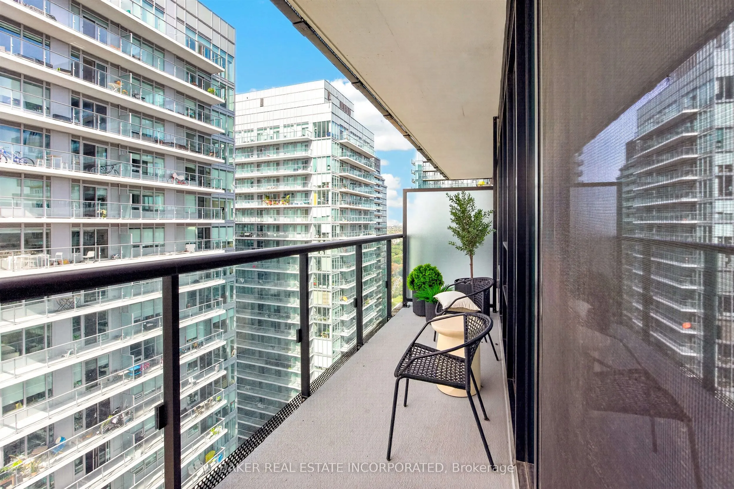 127 Broadway Avenue #3004