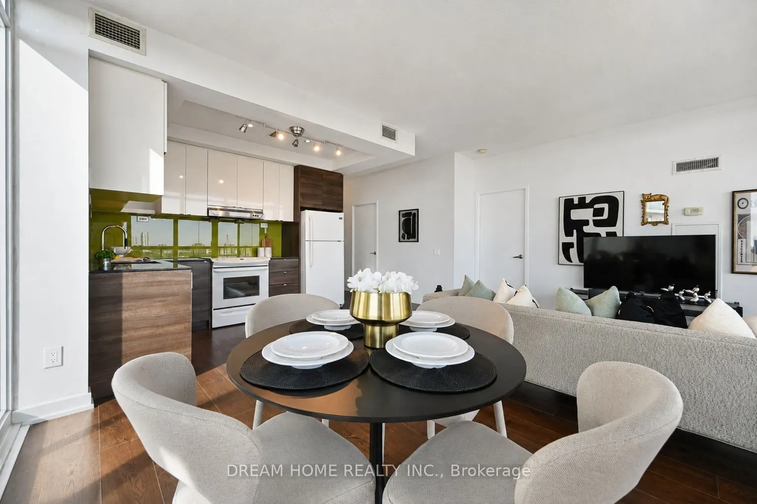 121 Mcmahon Drive #2608