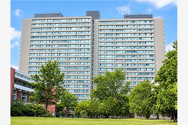100 Leeward Glenway #704