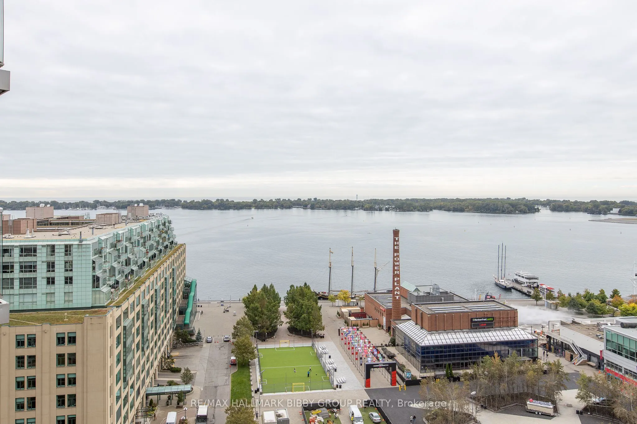 208 Queens Quay W #1911