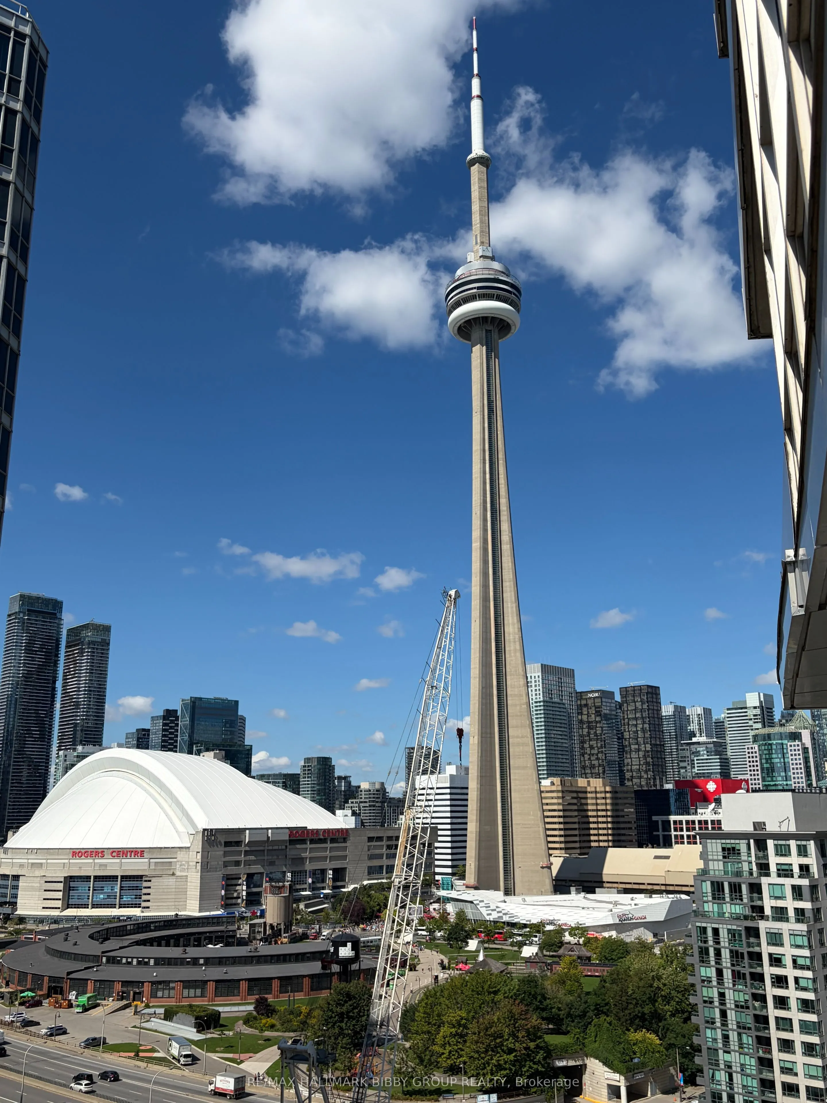 208 Queens Quay W #1911