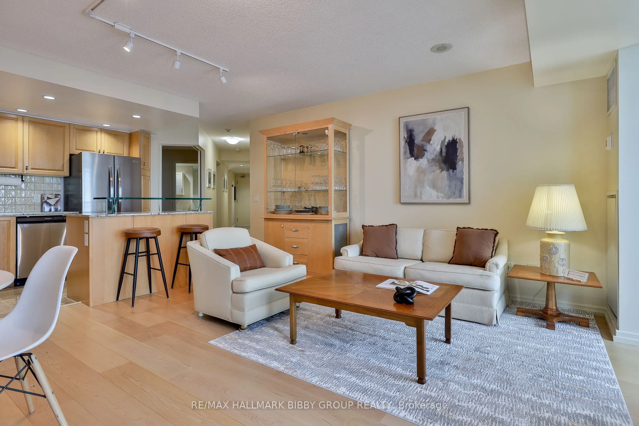 208 Queens Quay W #1911