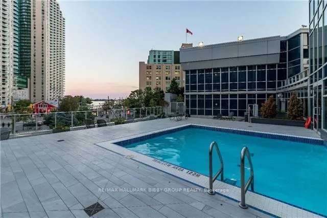 208 Queens Quay W #1911