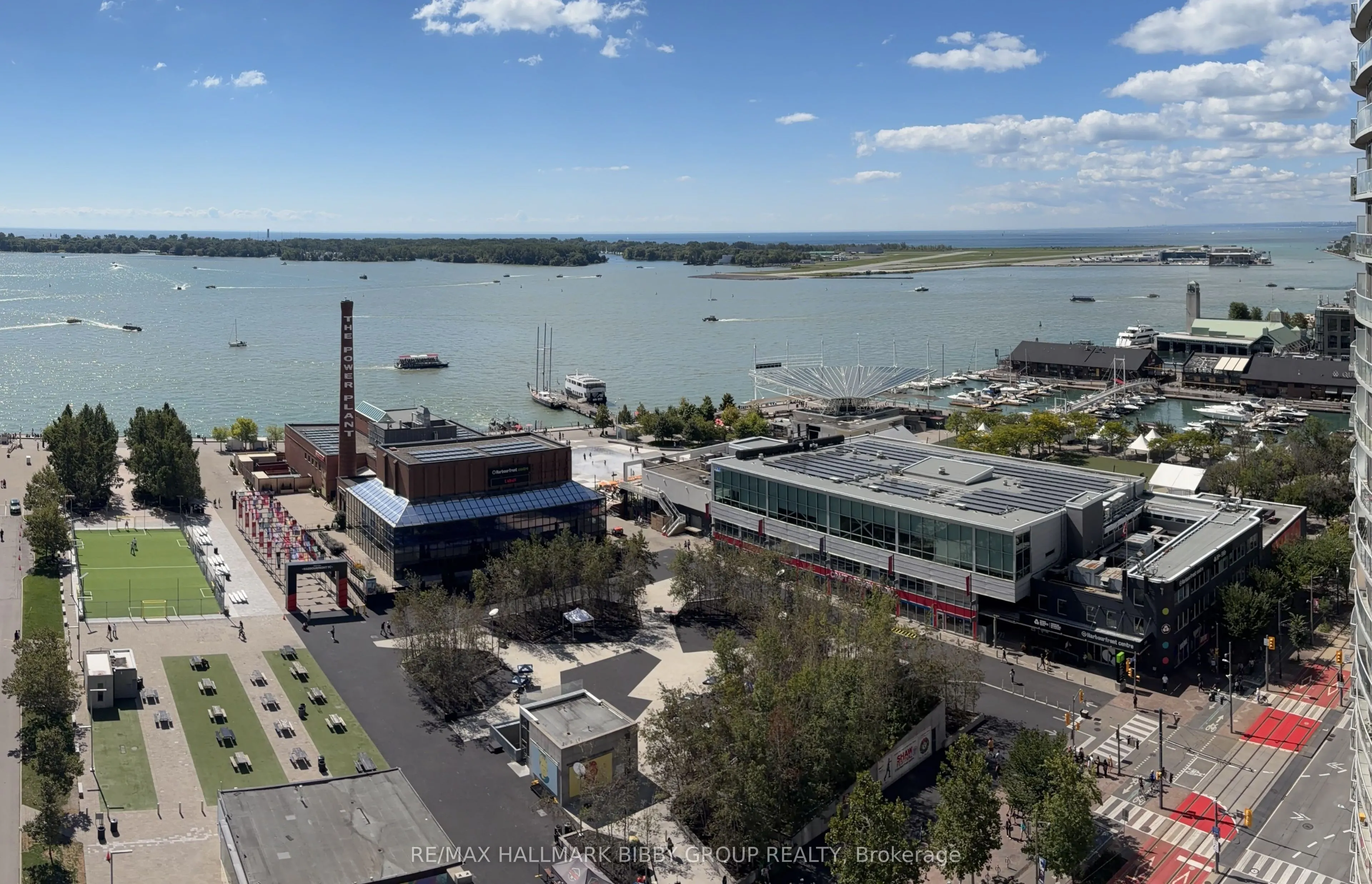 208 Queens Quay W #1911