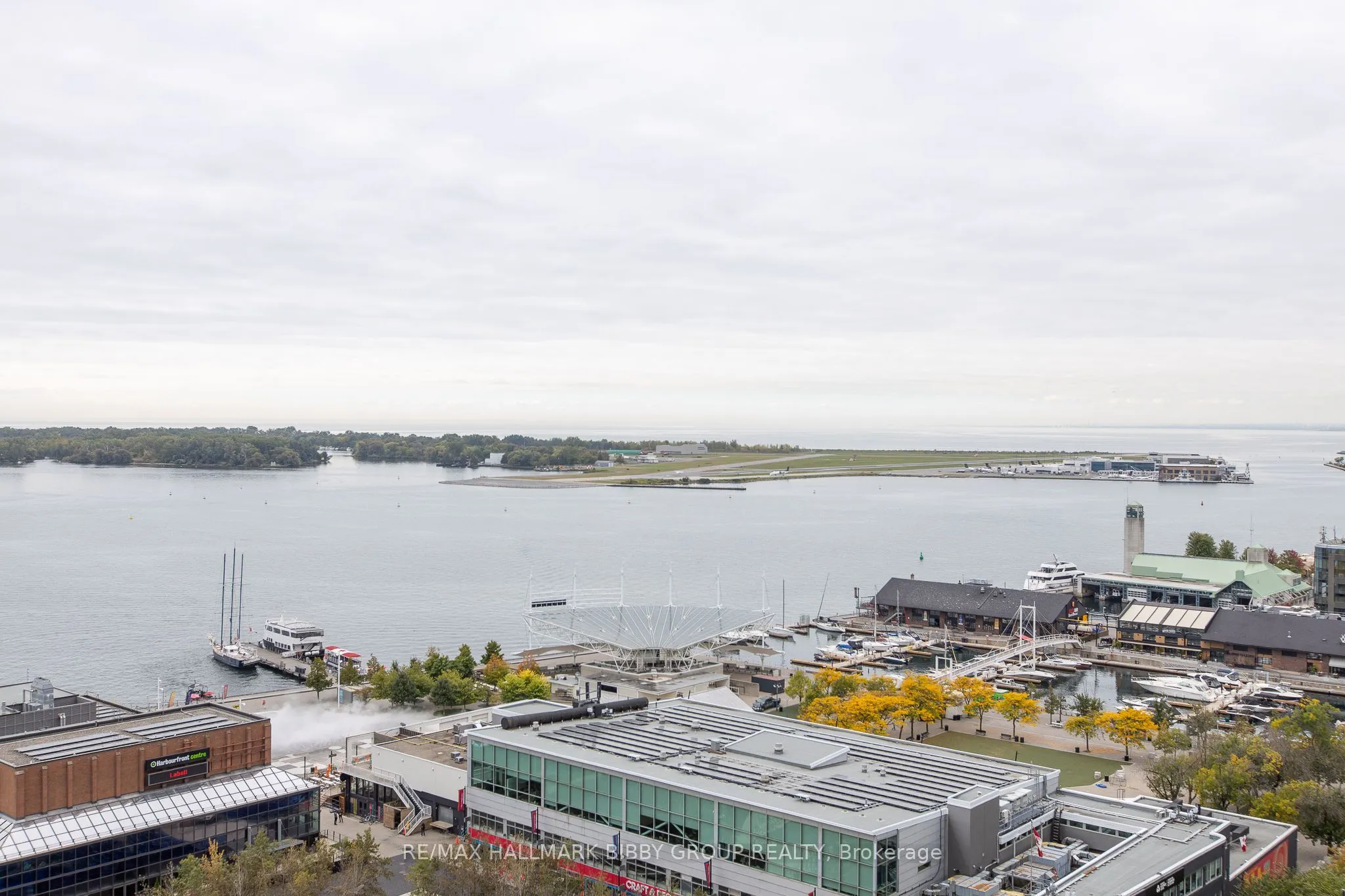 208 Queens Quay W #1911